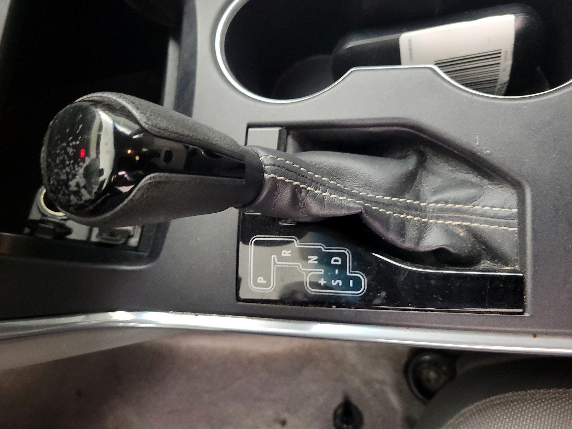 Thumbnail: 2015 Toyota Camry - 15