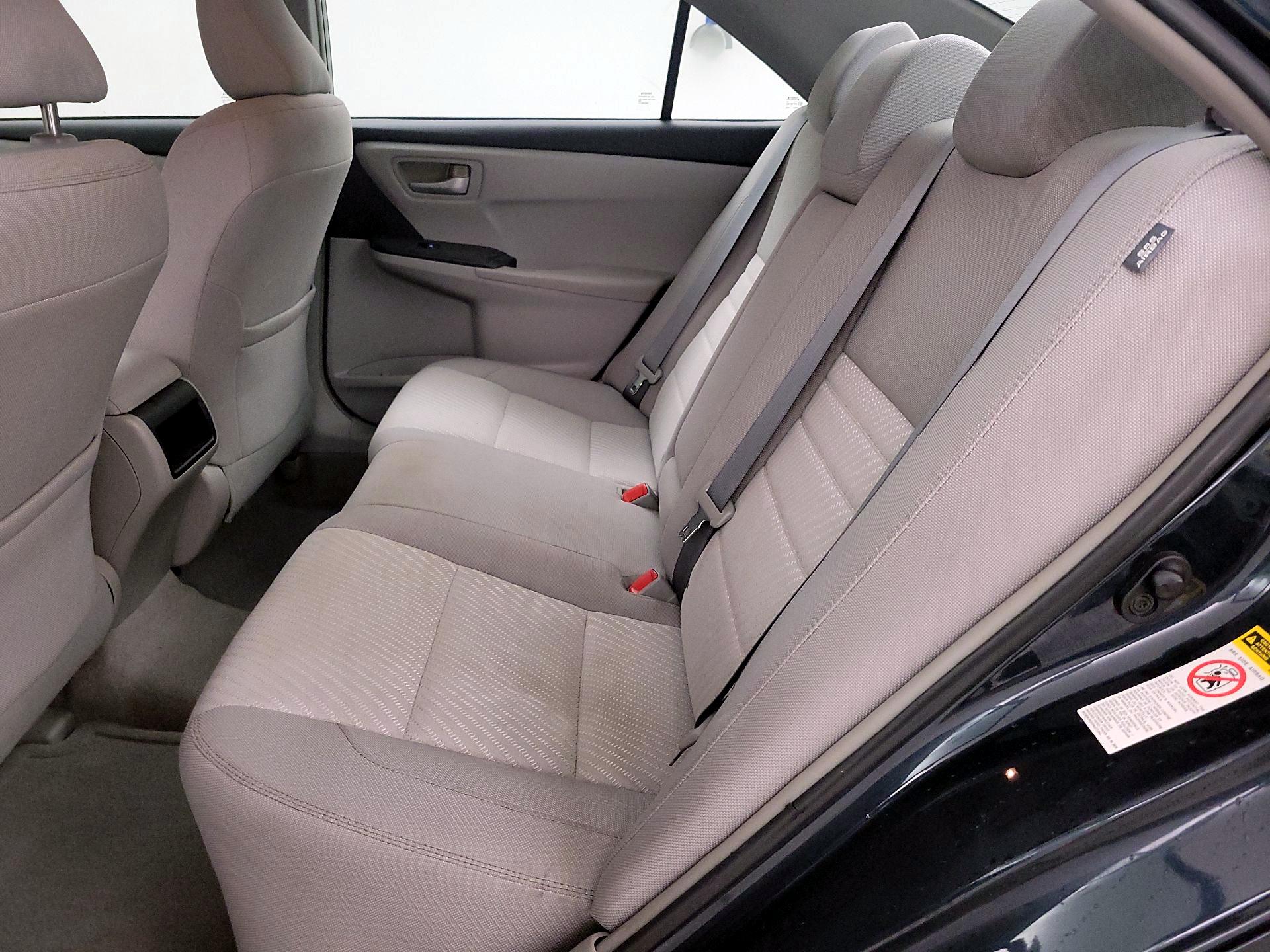 Thumbnail: 2015 Toyota Camry - 17