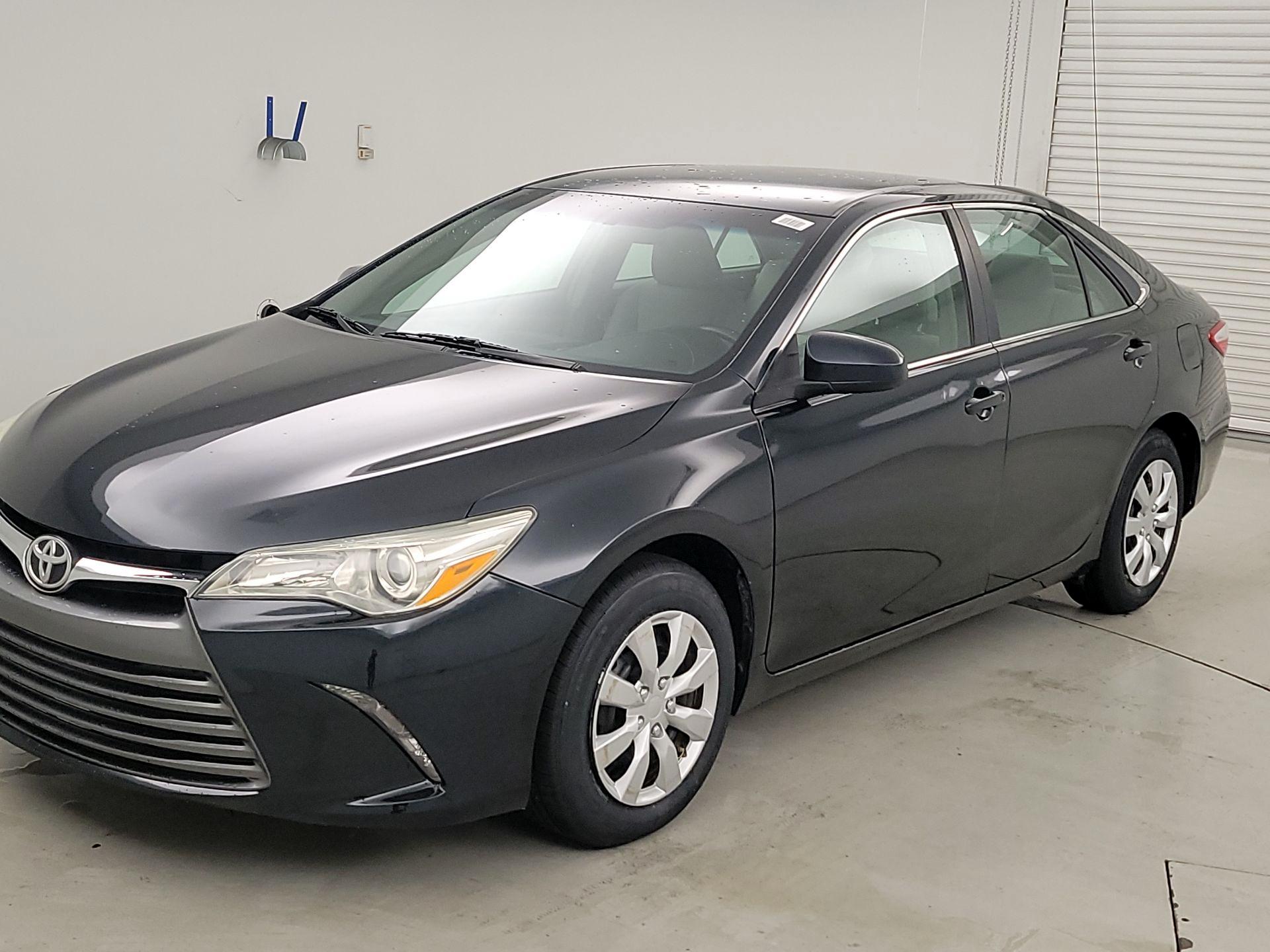 Thumbnail: 2015 Toyota Camry - 3