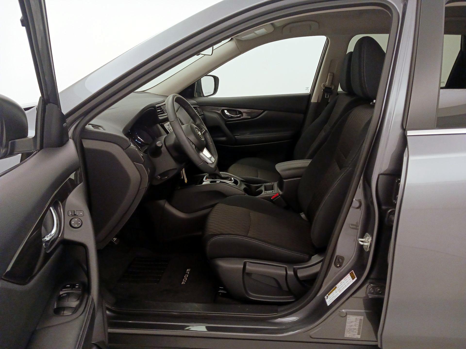 Thumbnail: 2019 Nissan Rogue - 11
