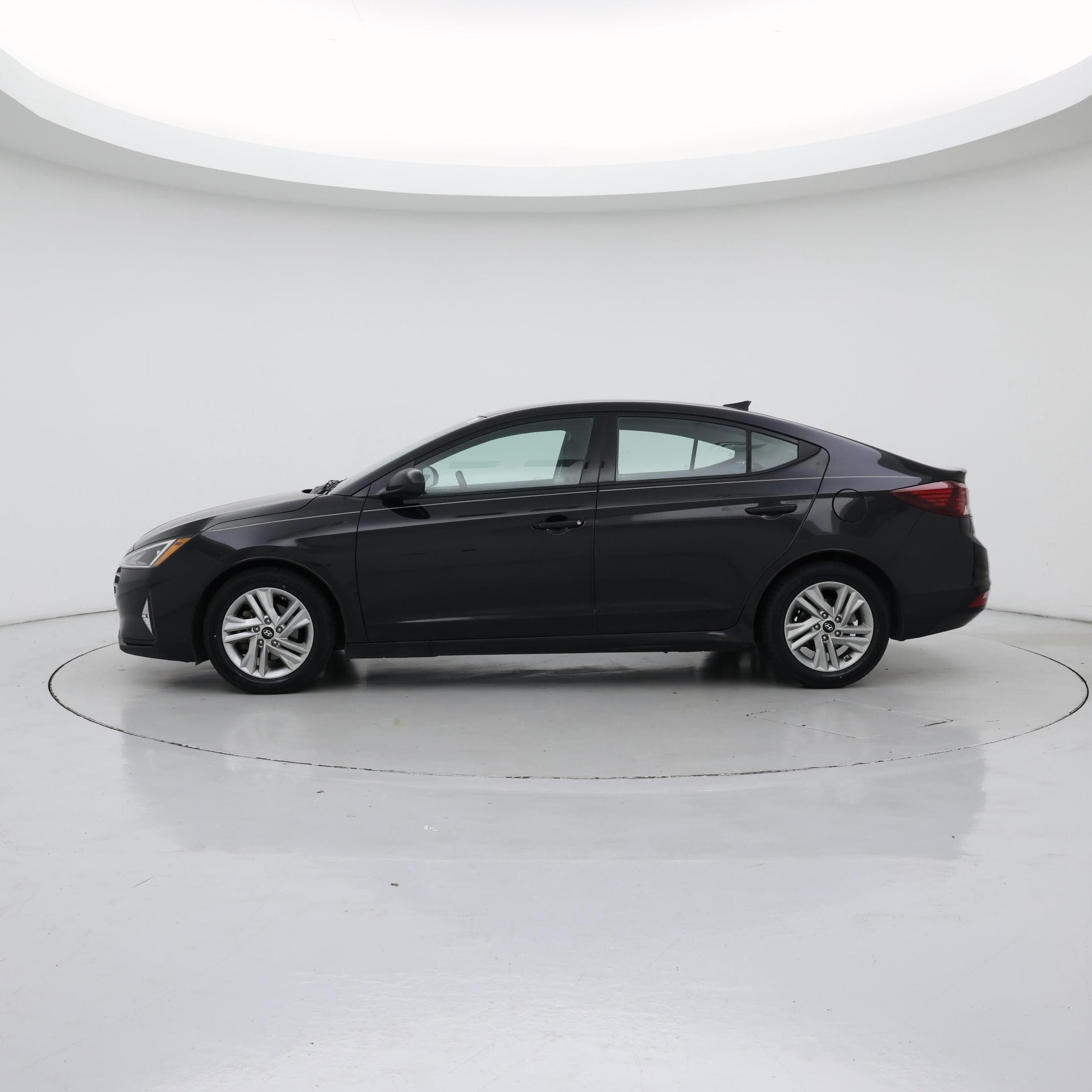 Thumbnail: 2020 Hyundai Elantra - 3