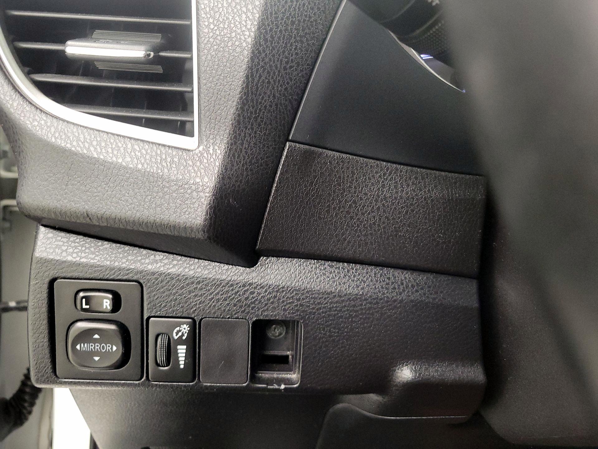 Thumbnail: 2016 Toyota Corolla - 11