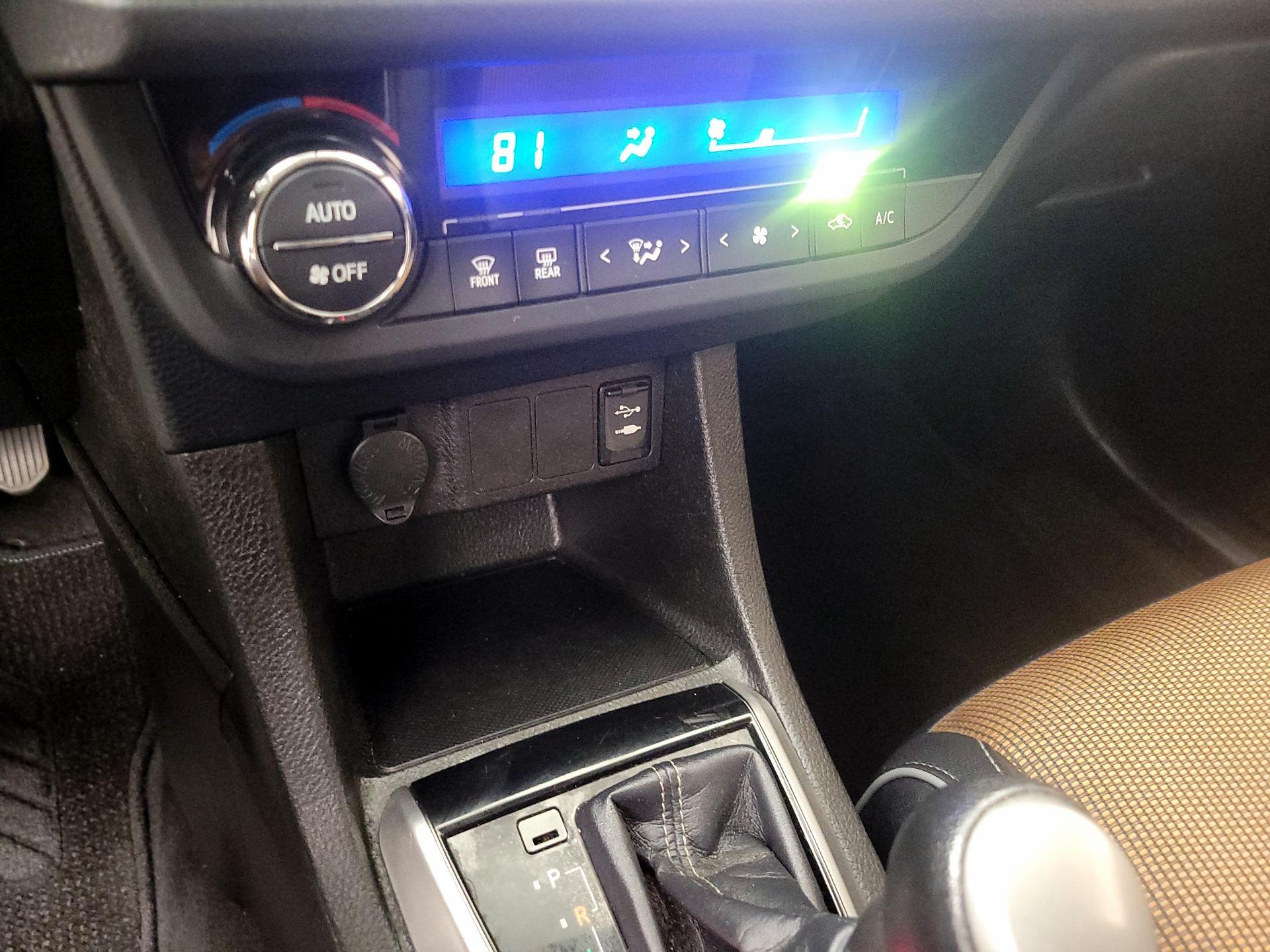 Thumbnail: 2016 Toyota Corolla - 14