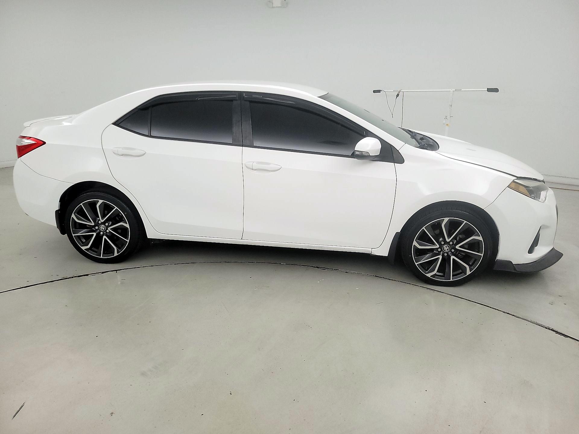 Thumbnail: 2016 Toyota Corolla - 4