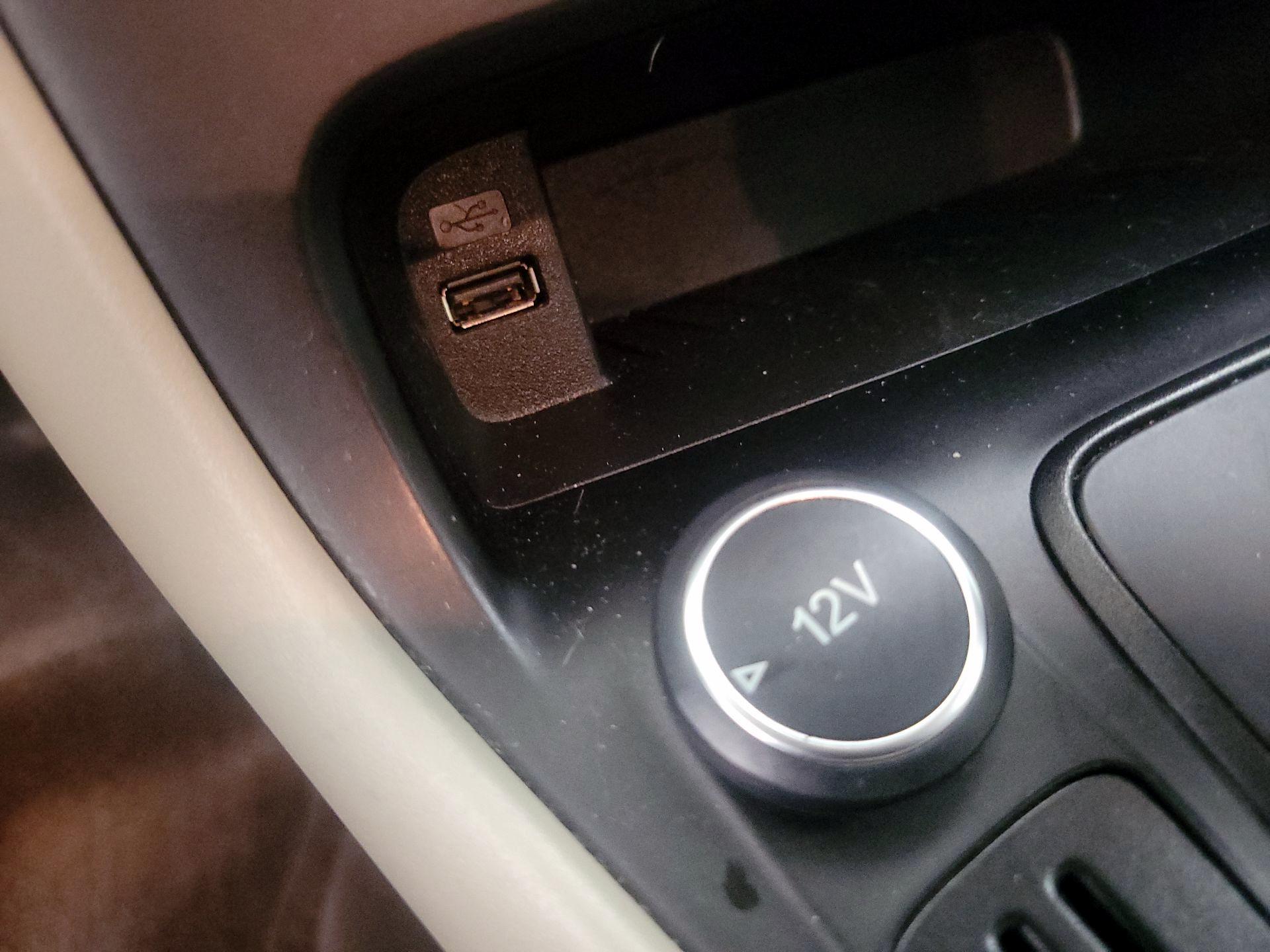 Thumbnail: 2016 Ford Focus - 16