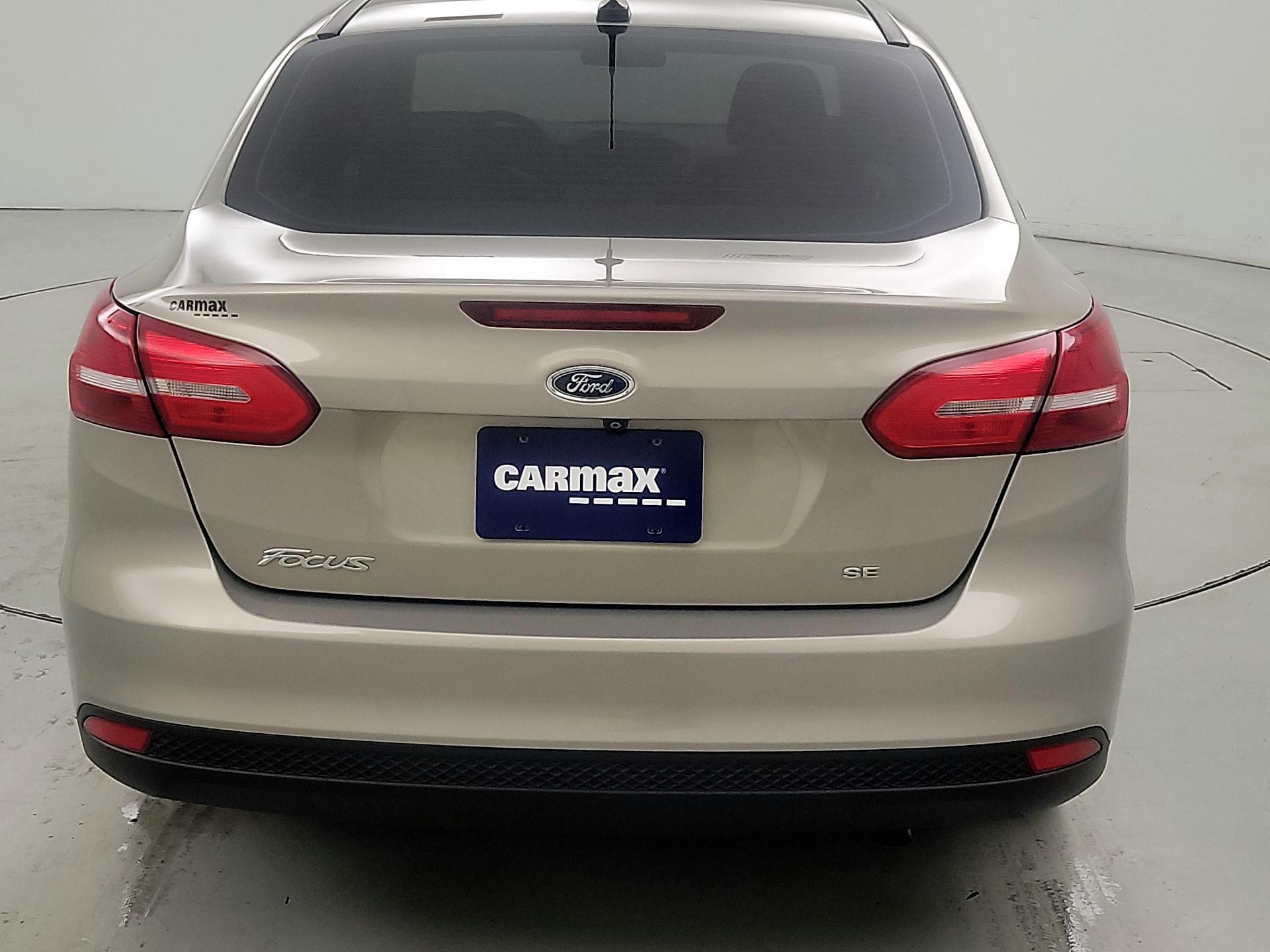 Thumbnail: 2016 Ford Focus - 6
