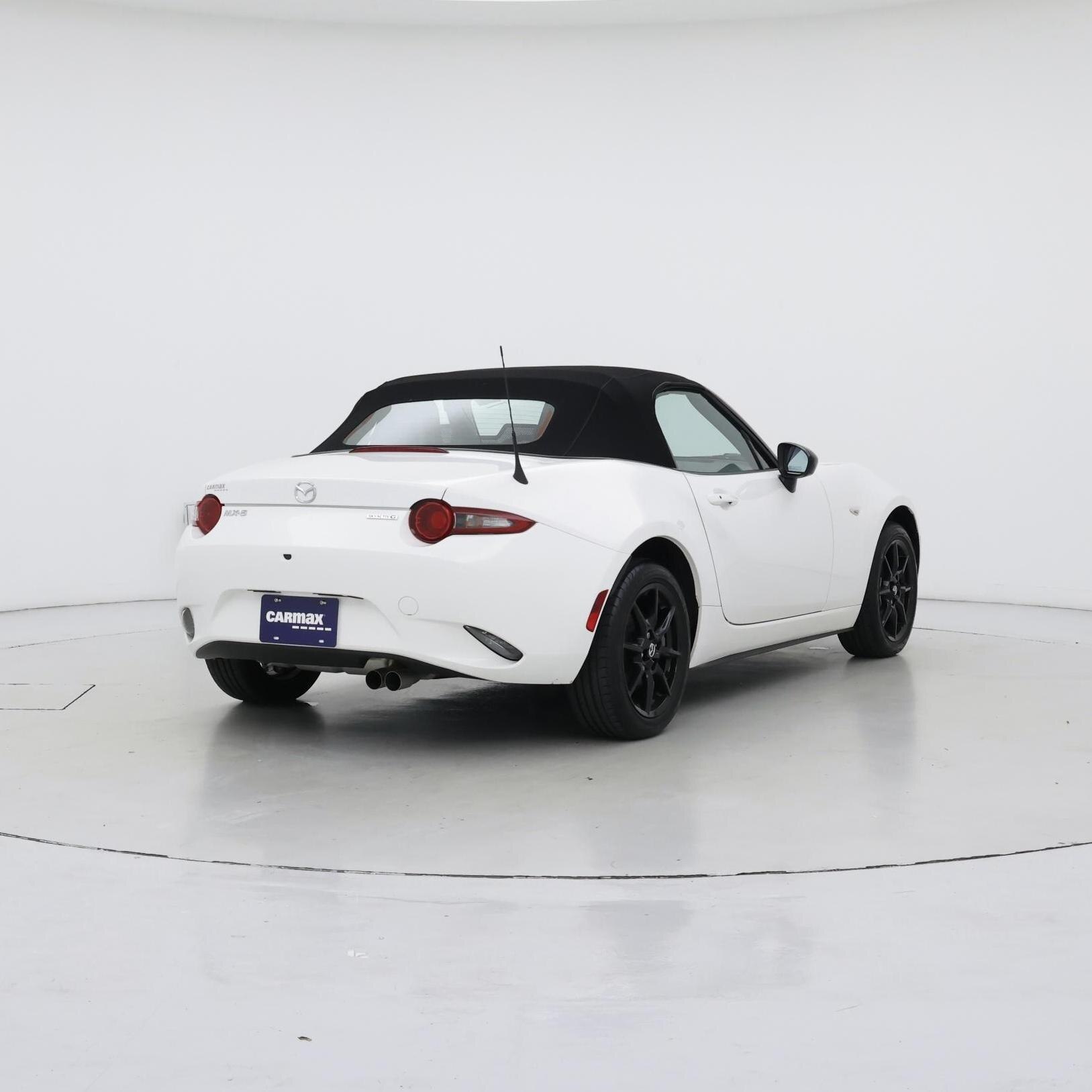 Thumbnail: 2021 Mazda MX-5 Miata - 8