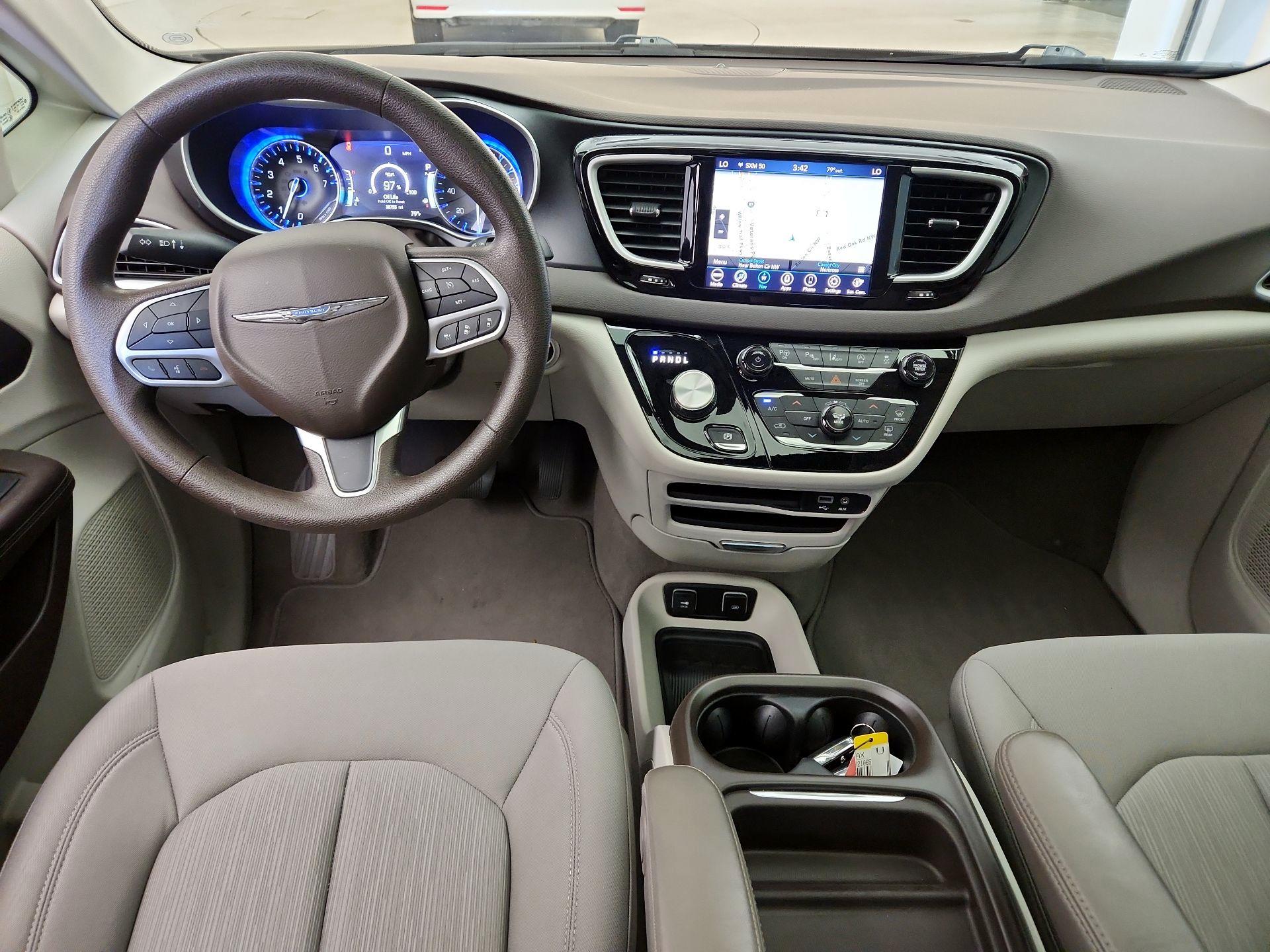 Thumbnail: 2020 Chrysler Pacifica - 9