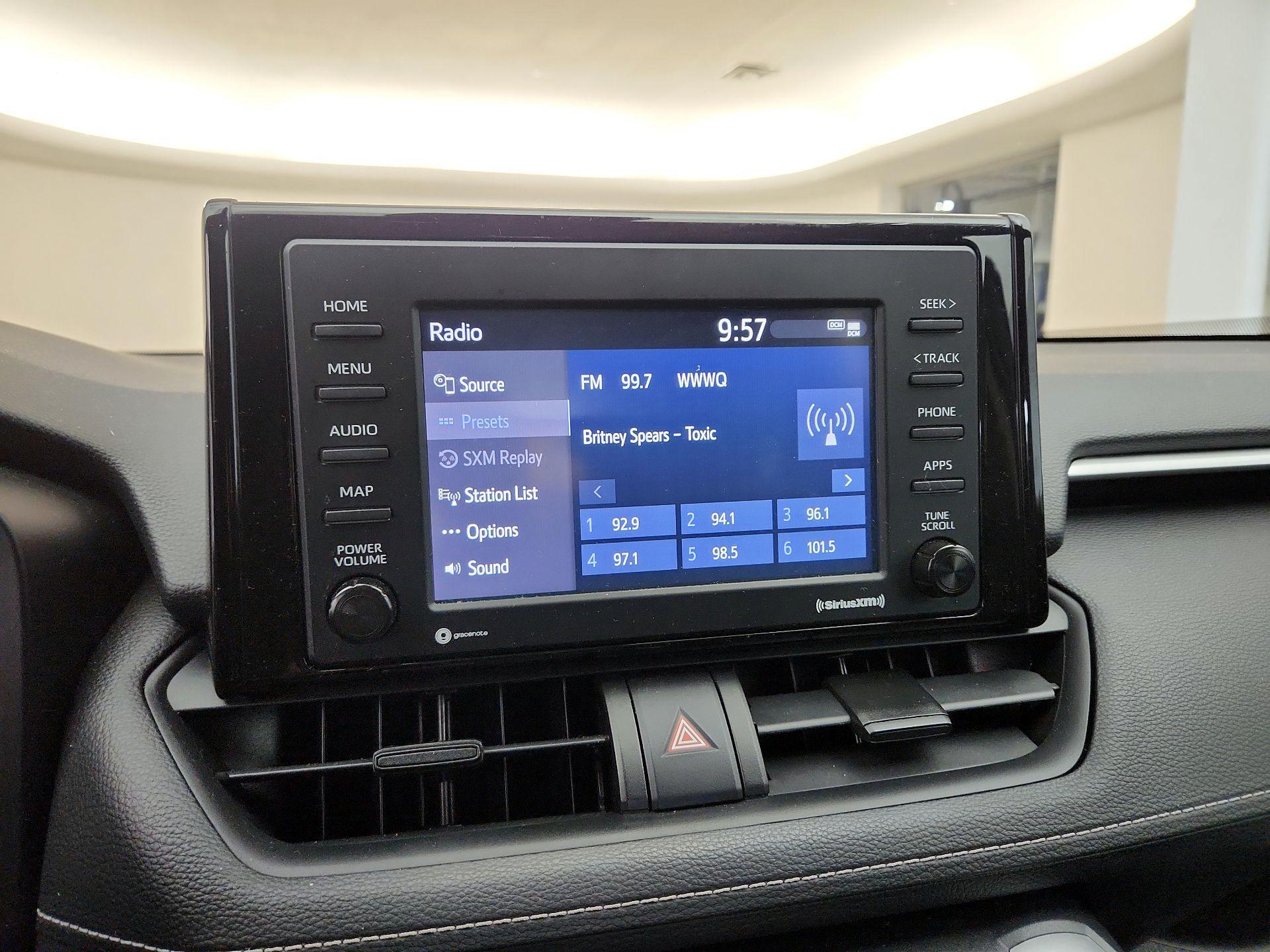 Thumbnail: 2020 Toyota RAV4 - 15