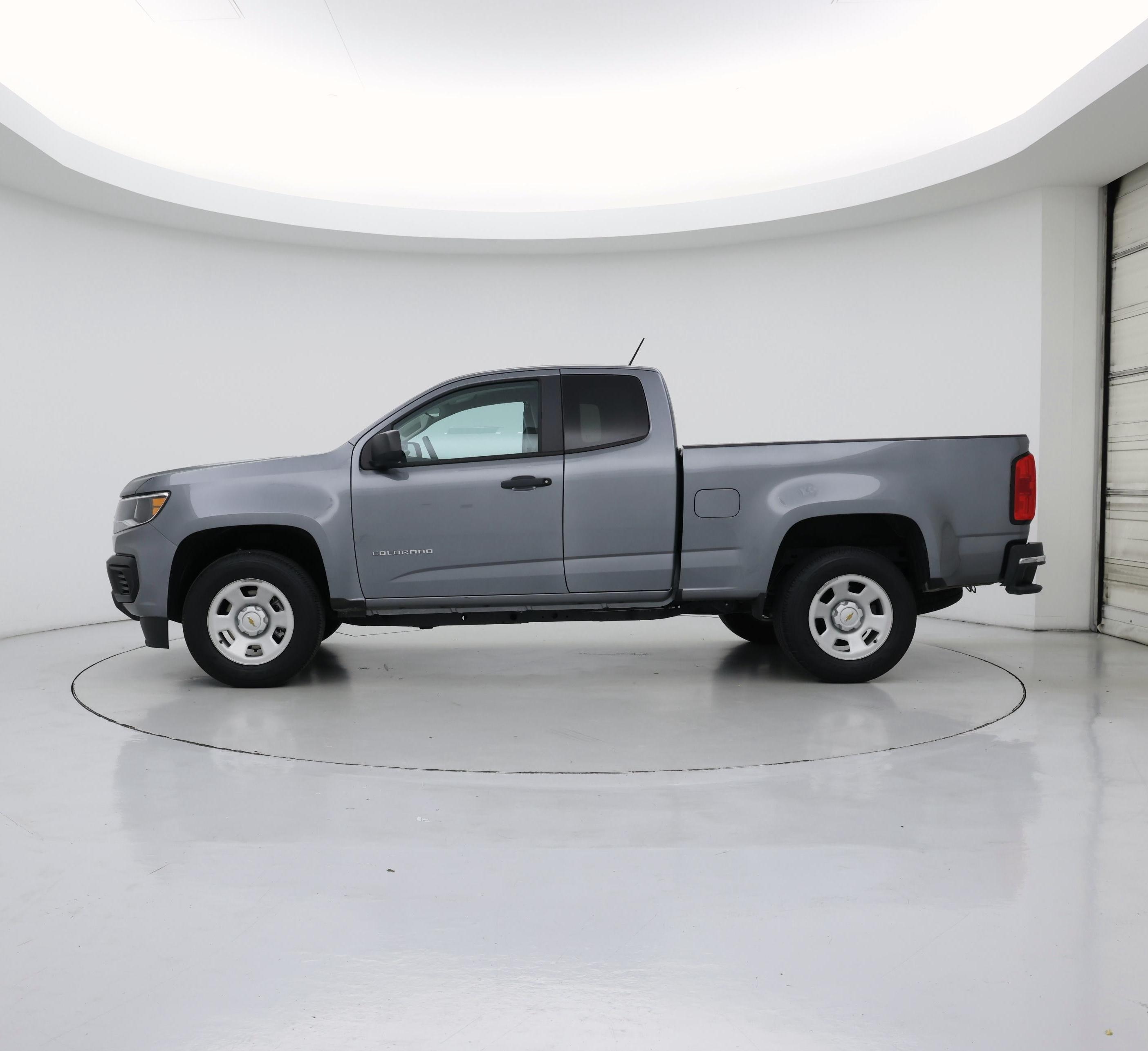 Thumbnail: 2022 Chevrolet Colorado - 3
