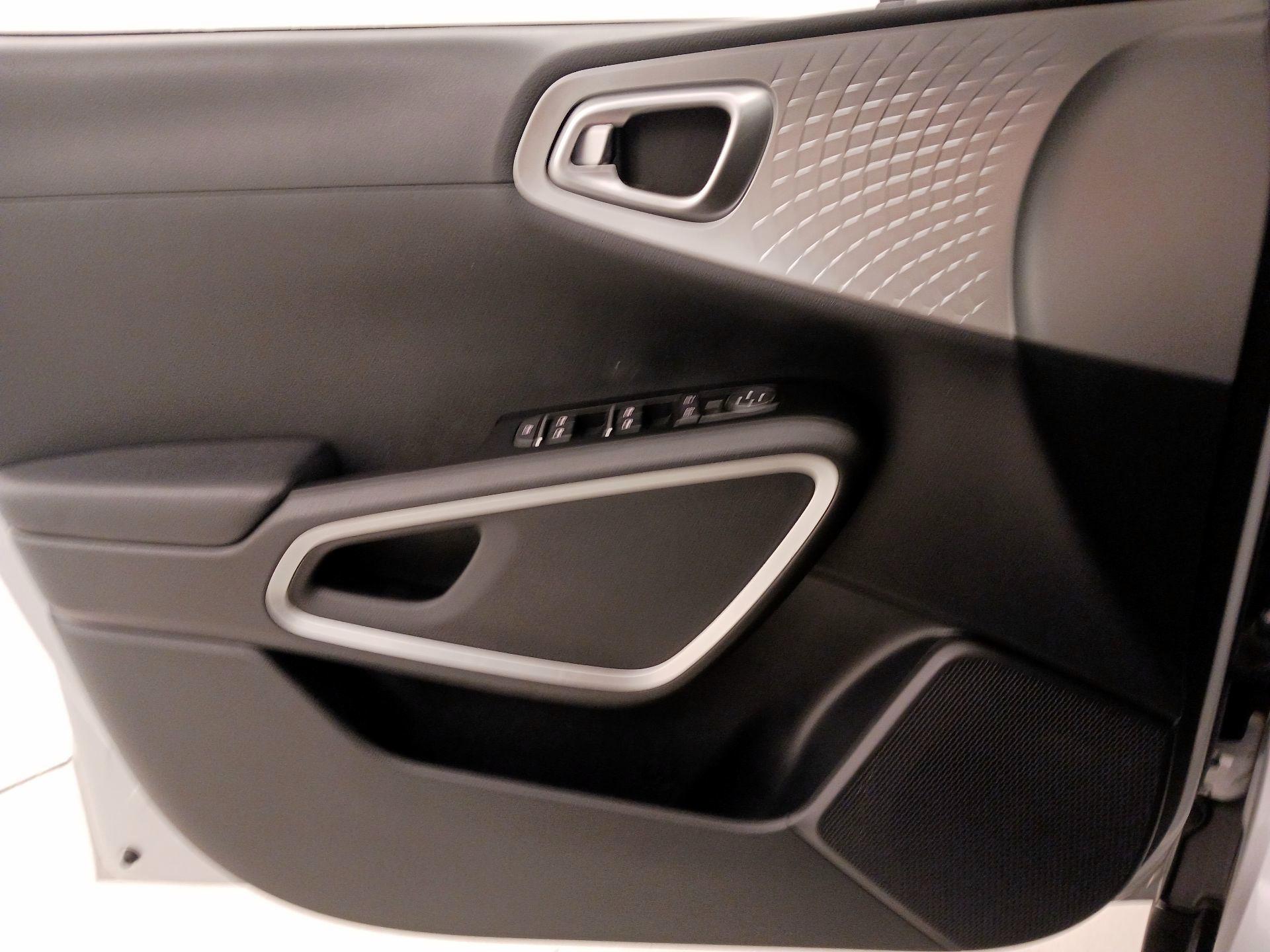 Thumbnail: 2021 Kia Soul - 12