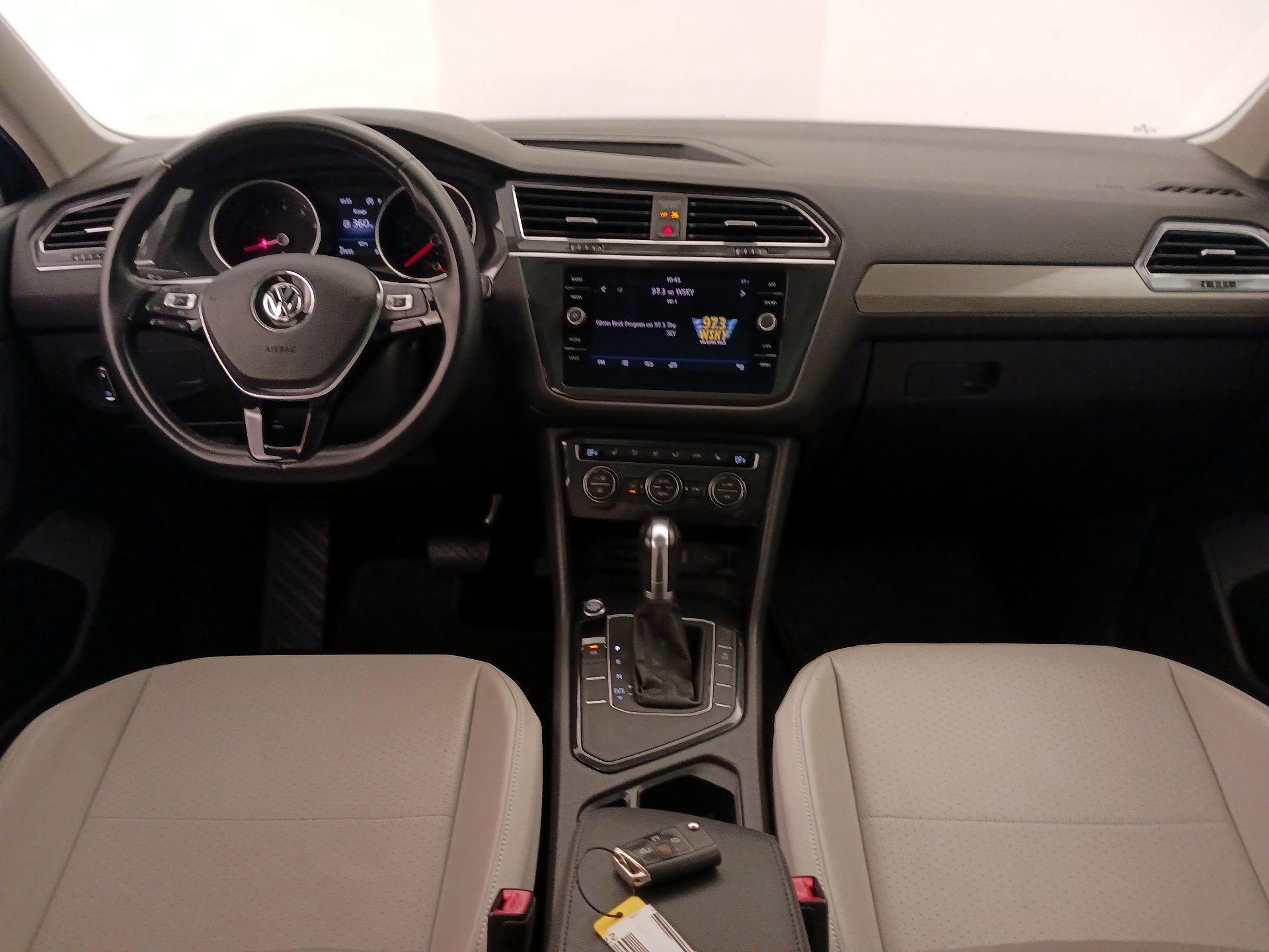 Thumbnail: 2019 Volkswagen Tiguan - 9