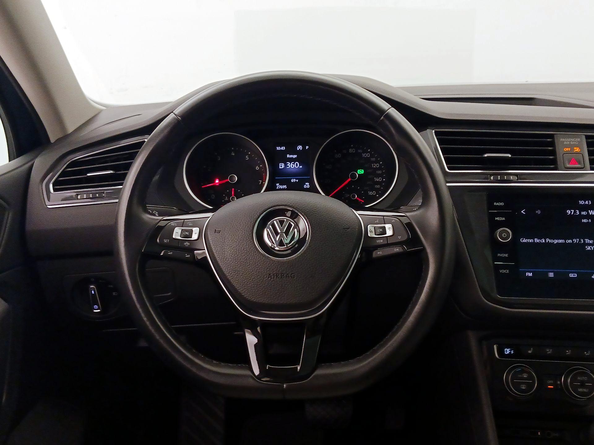 Thumbnail: 2019 Volkswagen Tiguan - 10