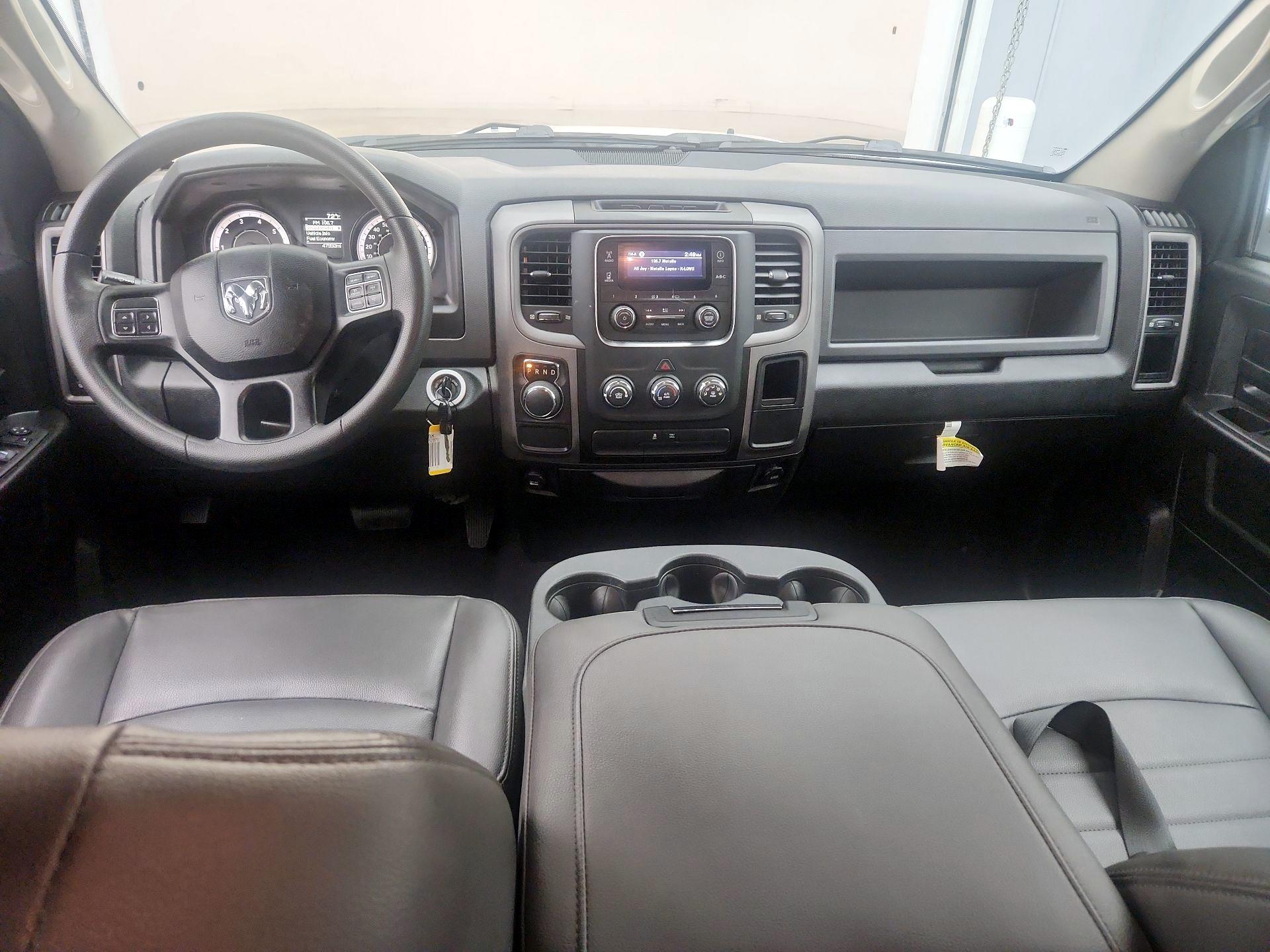 Thumbnail: 2019 RAM 1500 Classic - 9