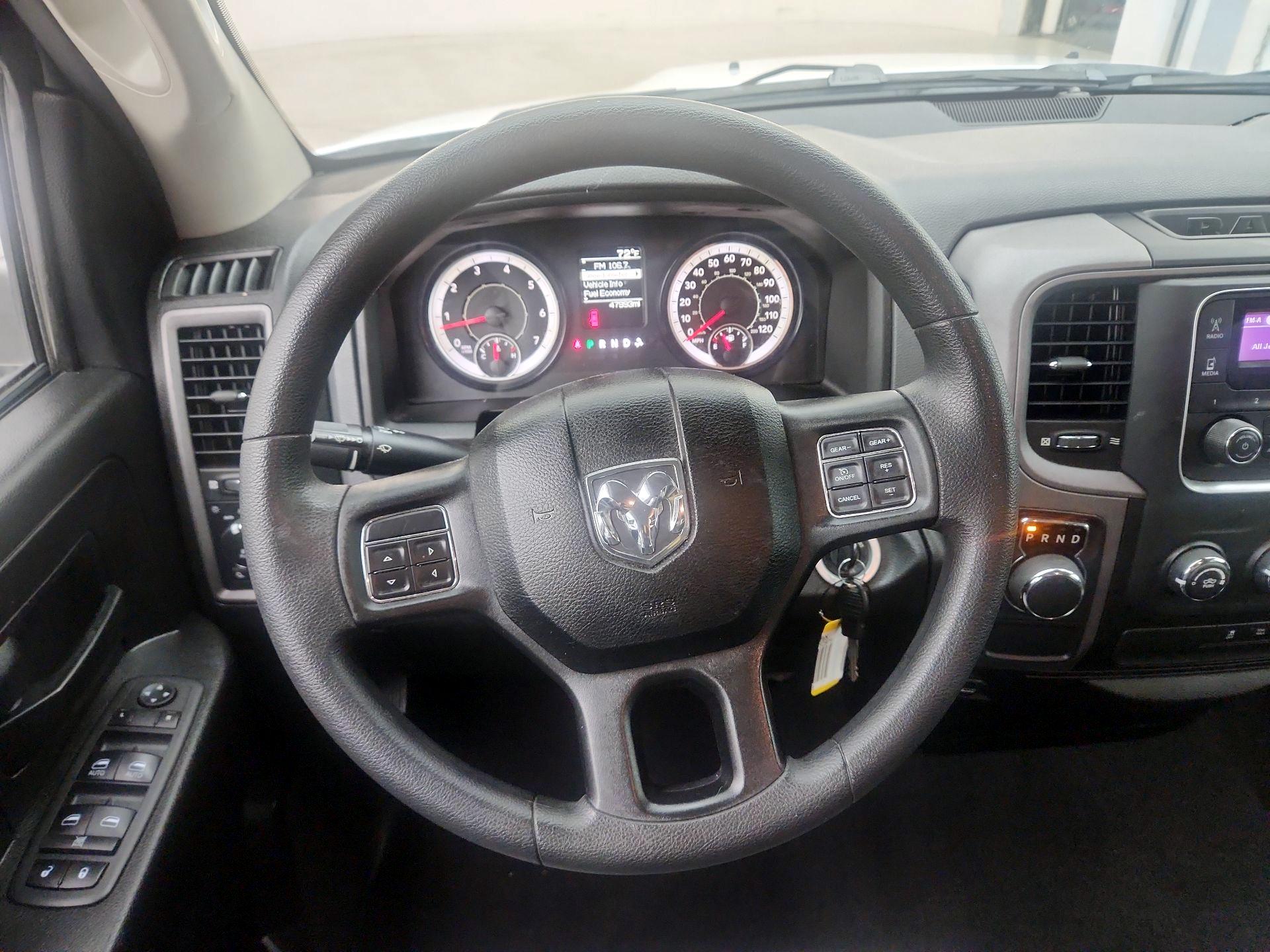 Thumbnail: 2019 RAM 1500 Classic - 10