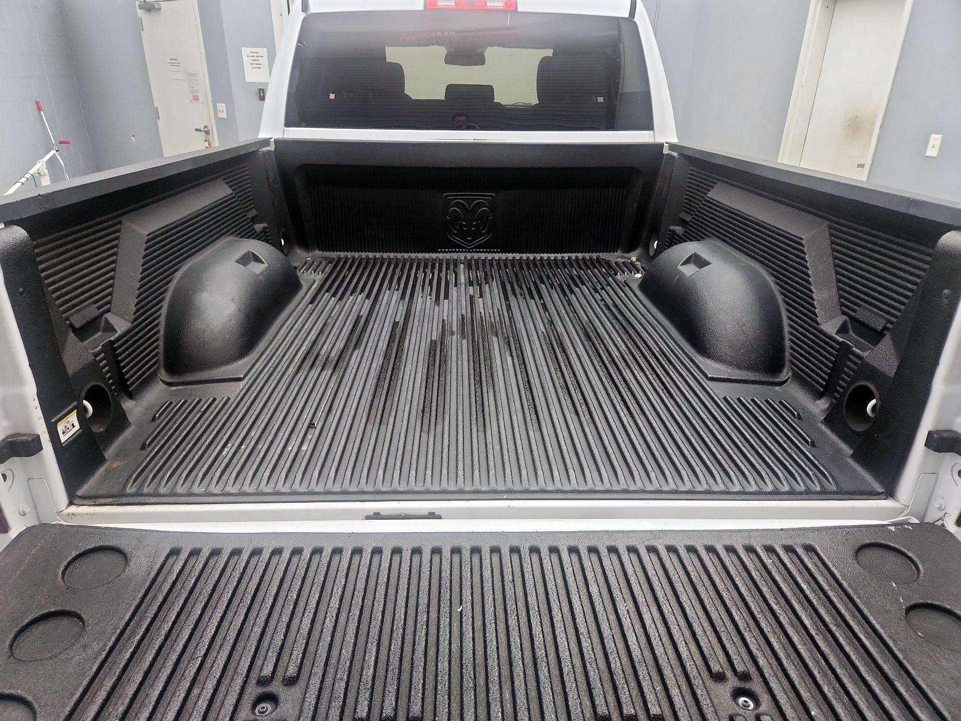 Thumbnail: 2019 RAM 1500 Classic - 20