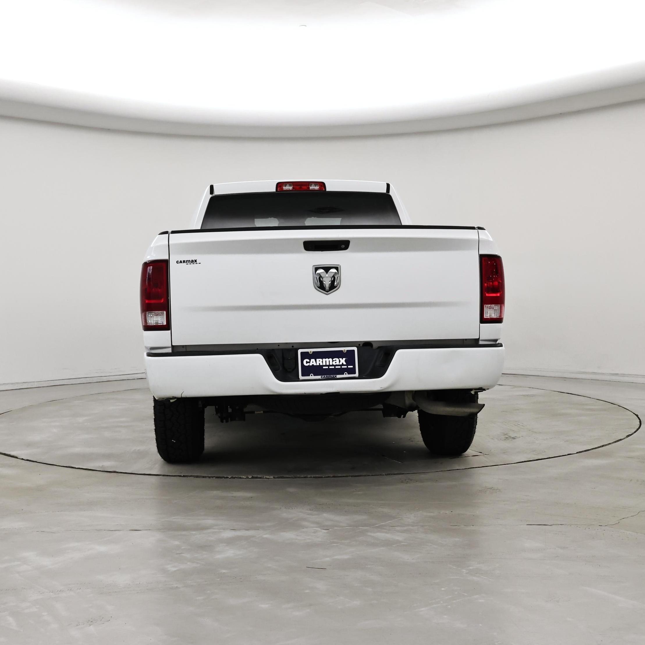 Thumbnail: 2019 RAM 1500 Classic - 6
