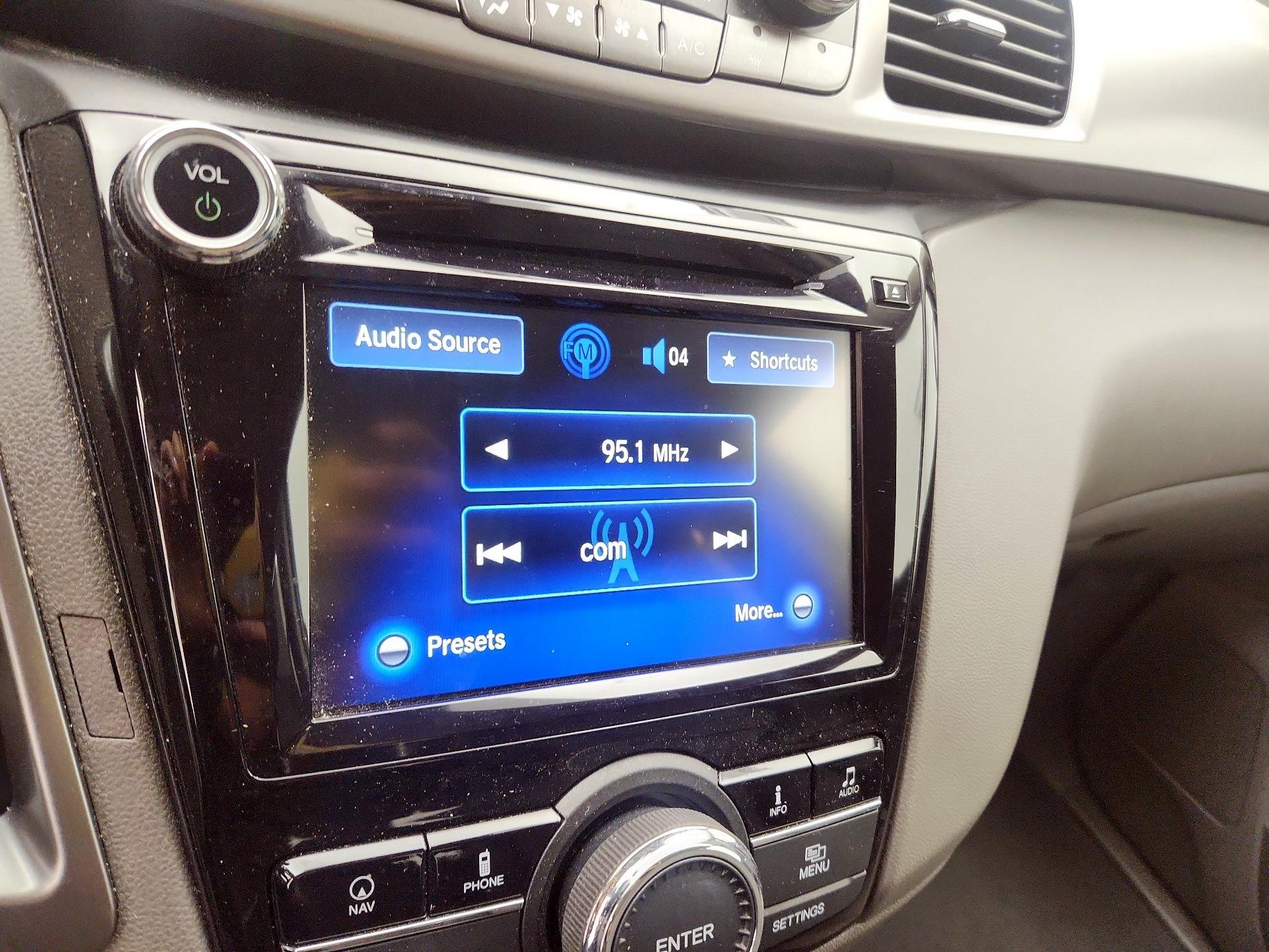 Thumbnail: 2016 Honda Odyssey - 15