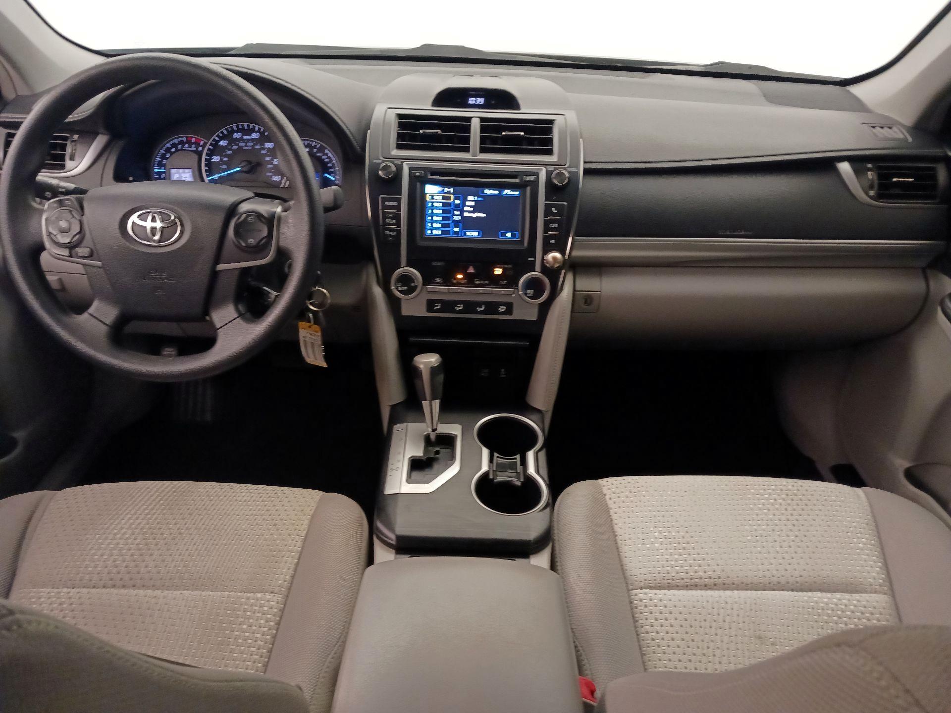 Thumbnail: 2013 Toyota Camry - 9