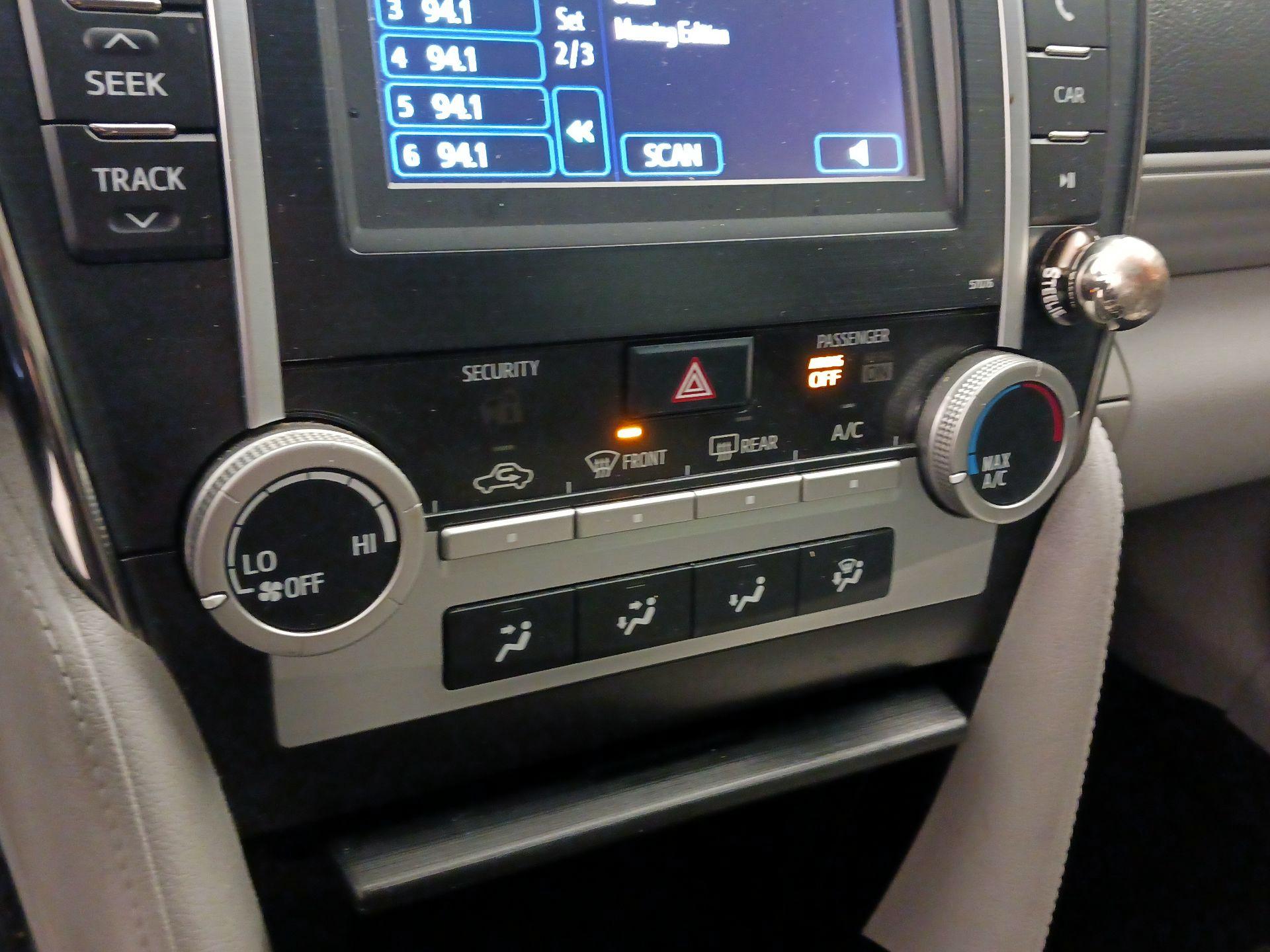 Thumbnail: 2013 Toyota Camry - 15