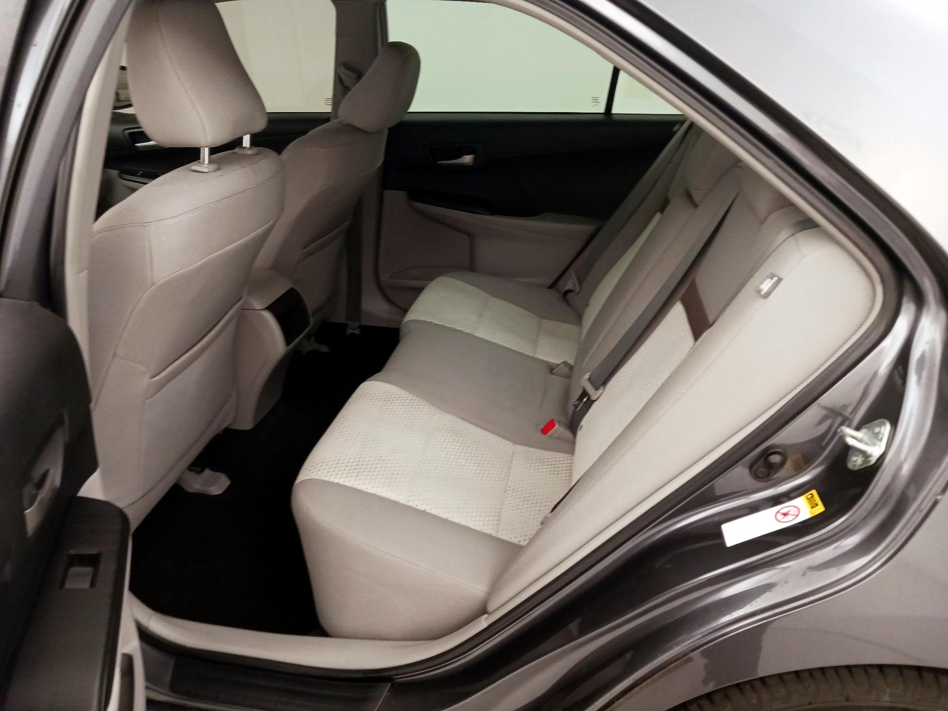 Thumbnail: 2013 Toyota Camry - 18