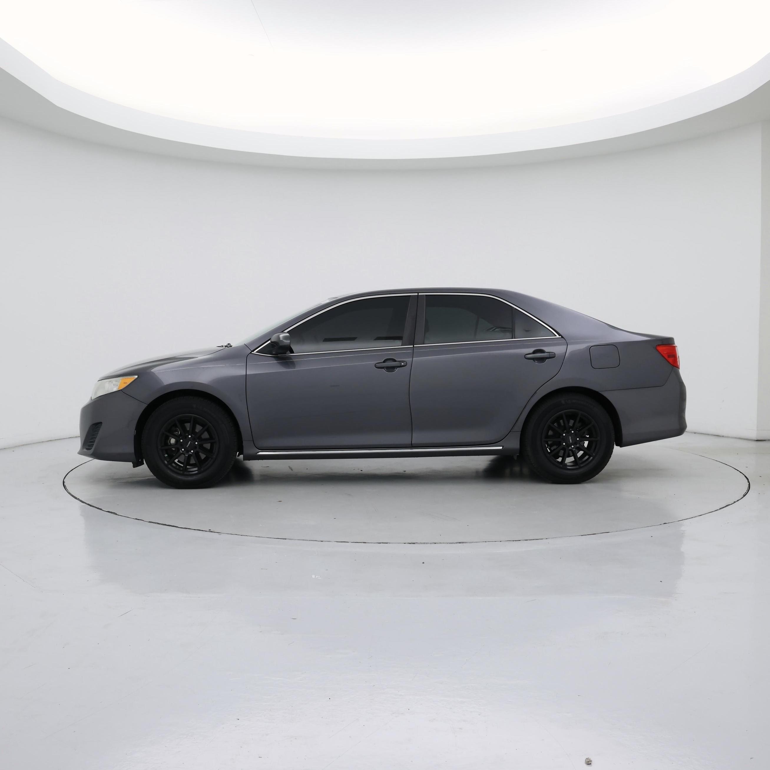 Thumbnail: 2013 Toyota Camry - 3