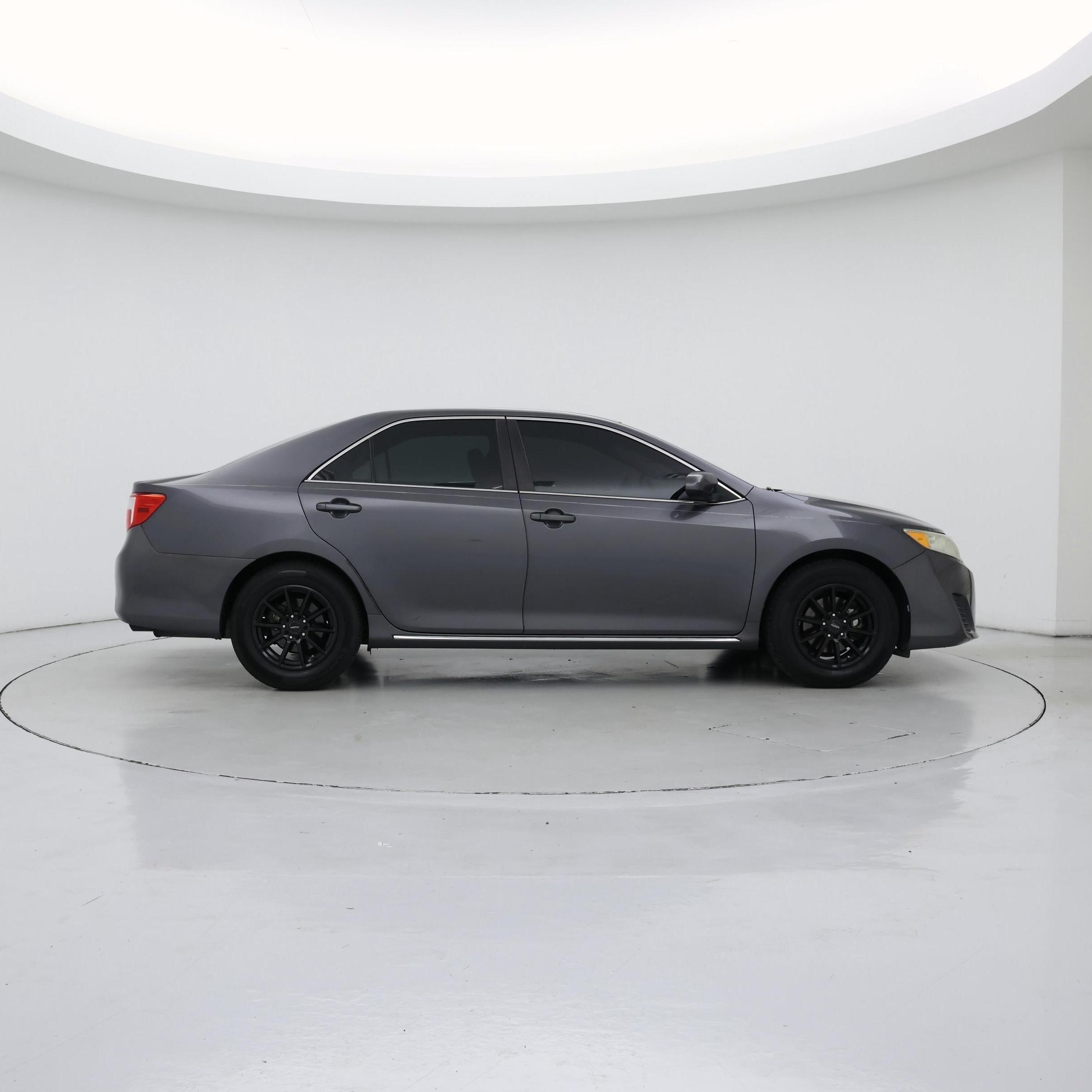 Thumbnail: 2013 Toyota Camry - 7