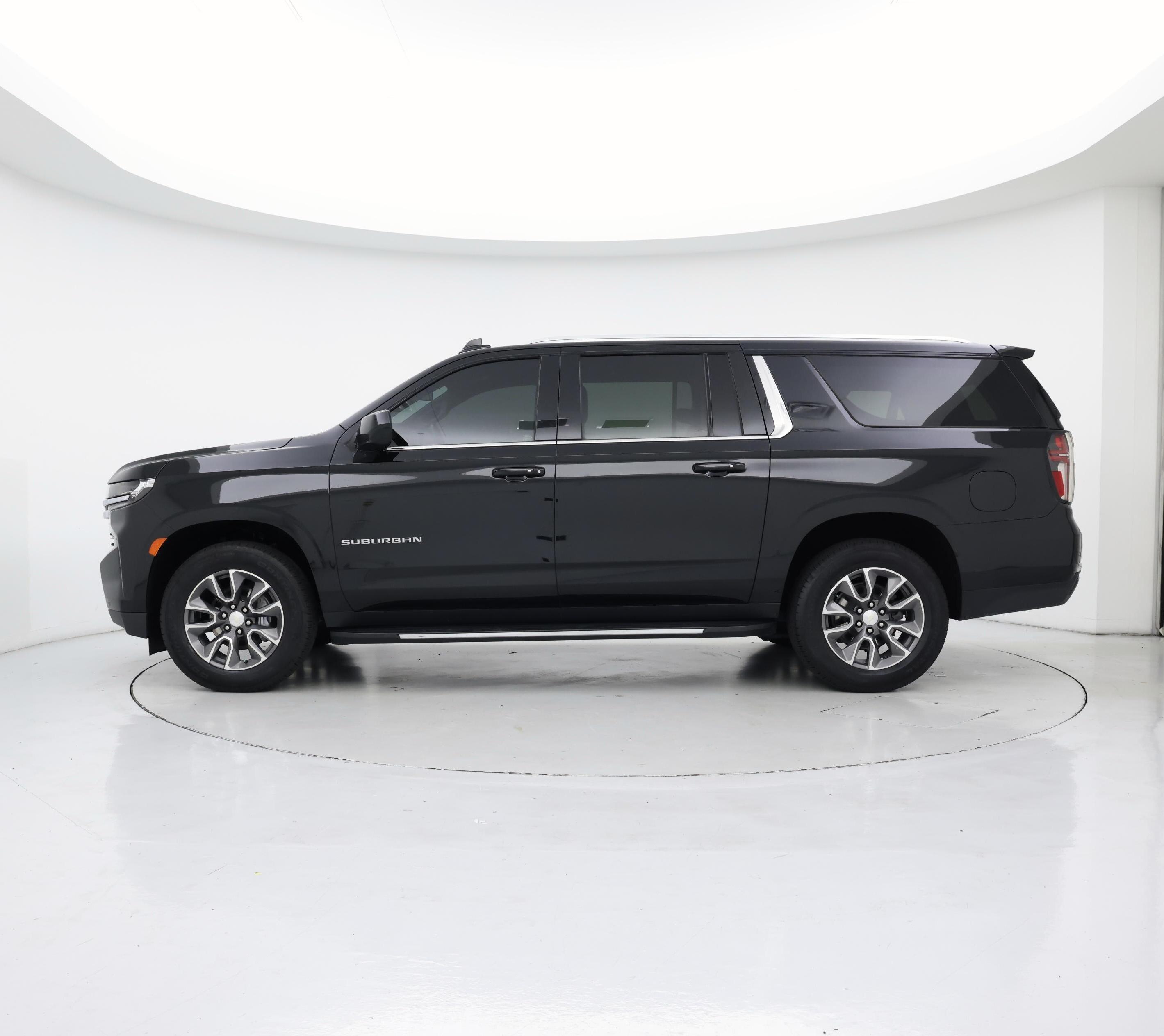 Thumbnail: 2023 Chevrolet Suburban - 3