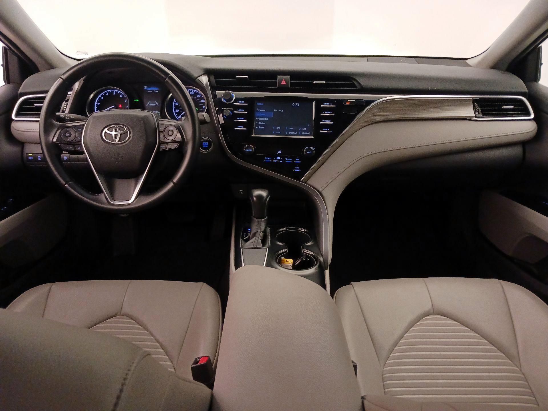 Thumbnail: 2018 Toyota Camry - 9