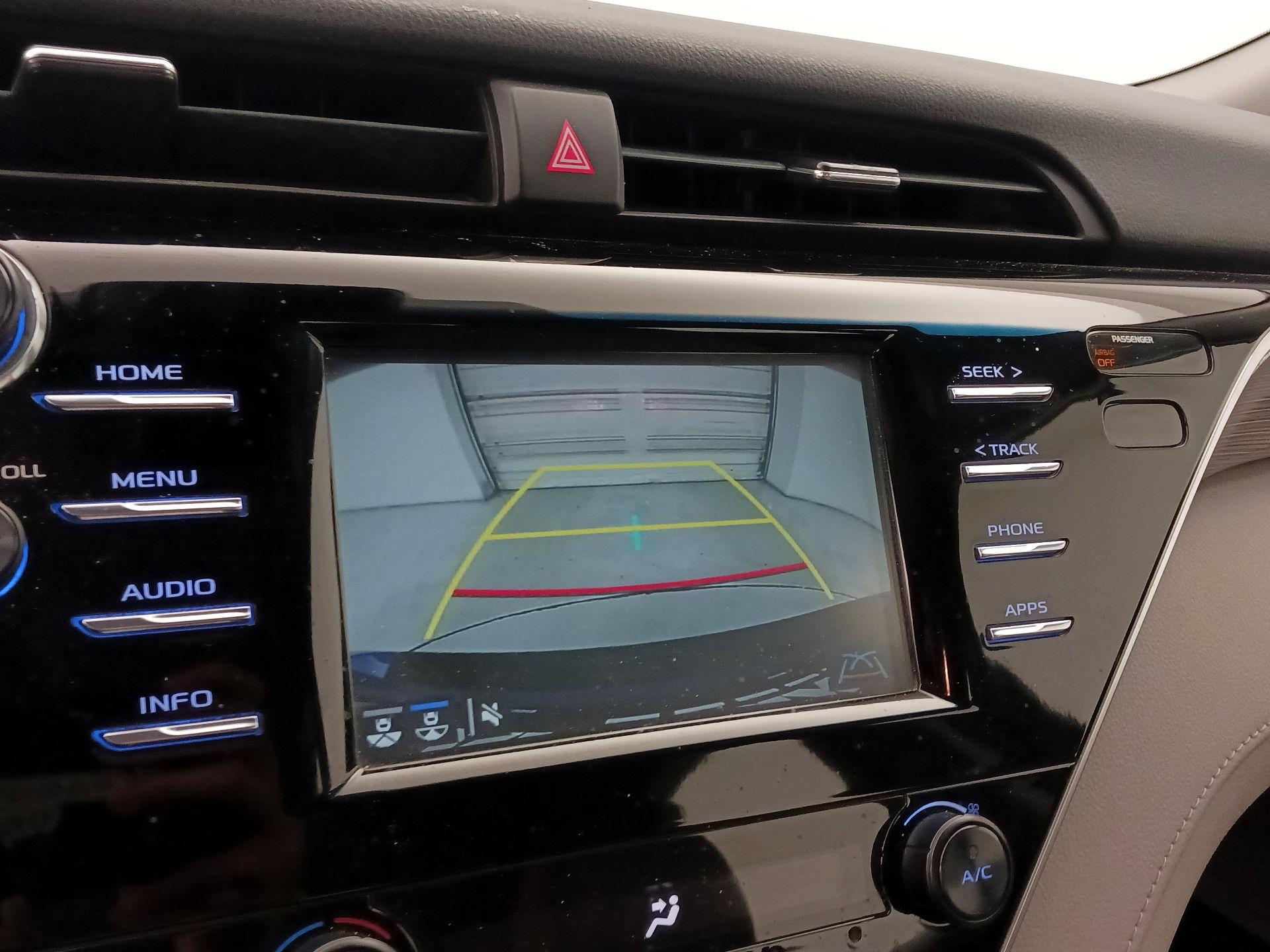 Thumbnail: 2018 Toyota Camry - 14