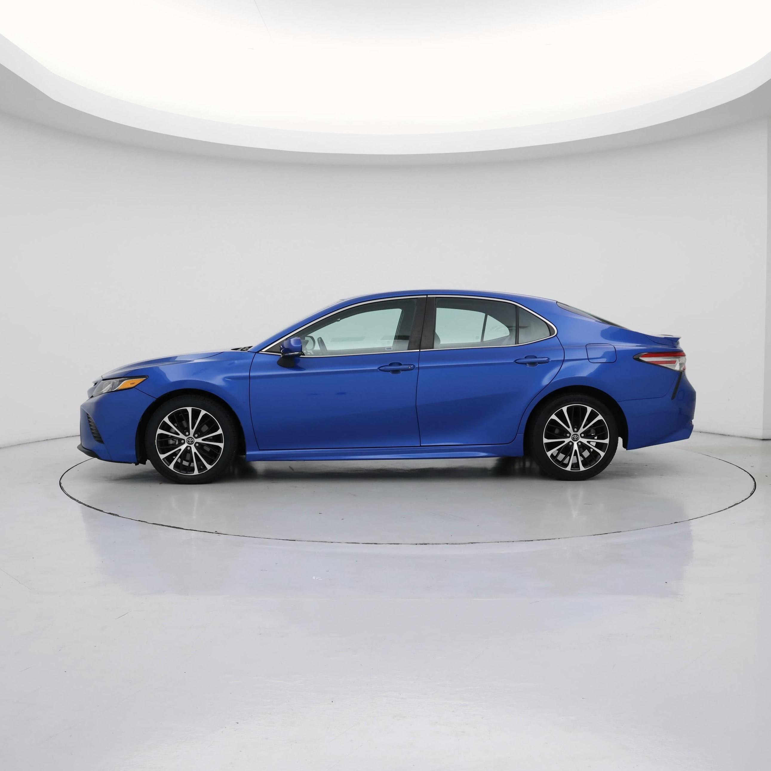 Thumbnail: 2018 Toyota Camry - 3