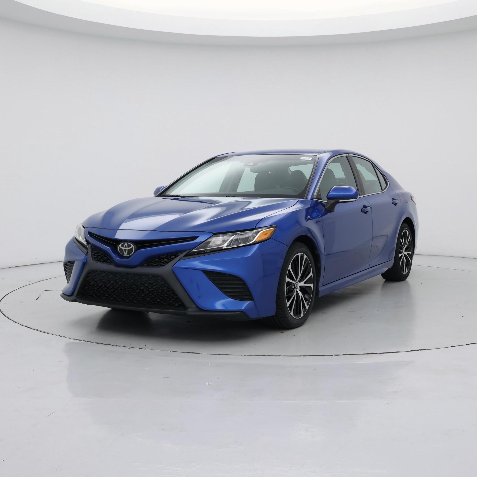 Thumbnail: 2018 Toyota Camry - 4