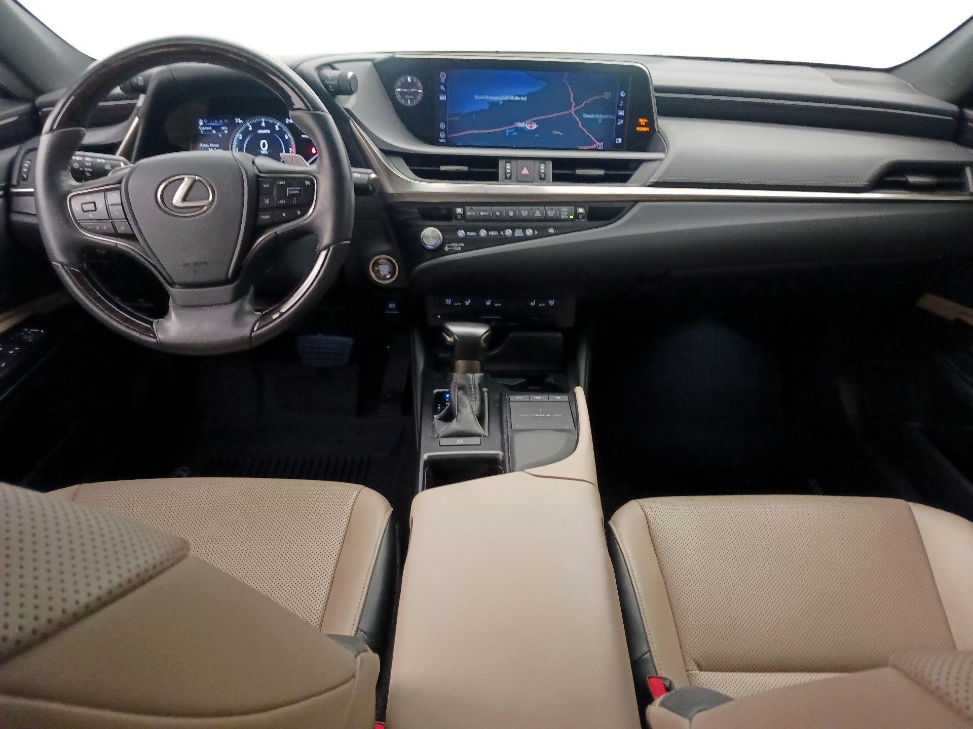 Thumbnail: 2021 Lexus ES - 9