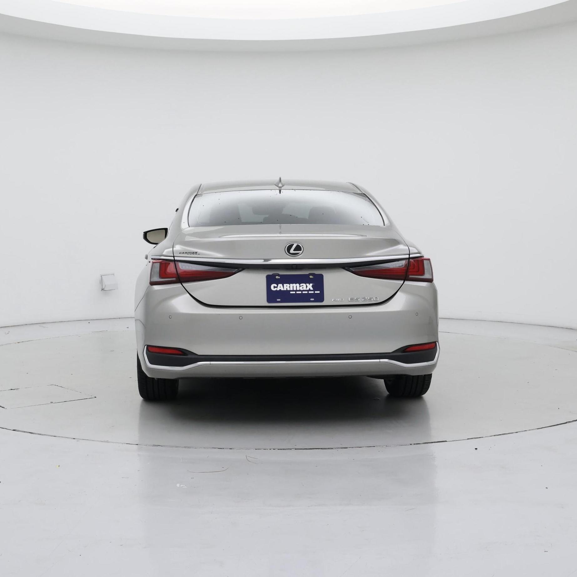 Thumbnail: 2021 Lexus ES - 6