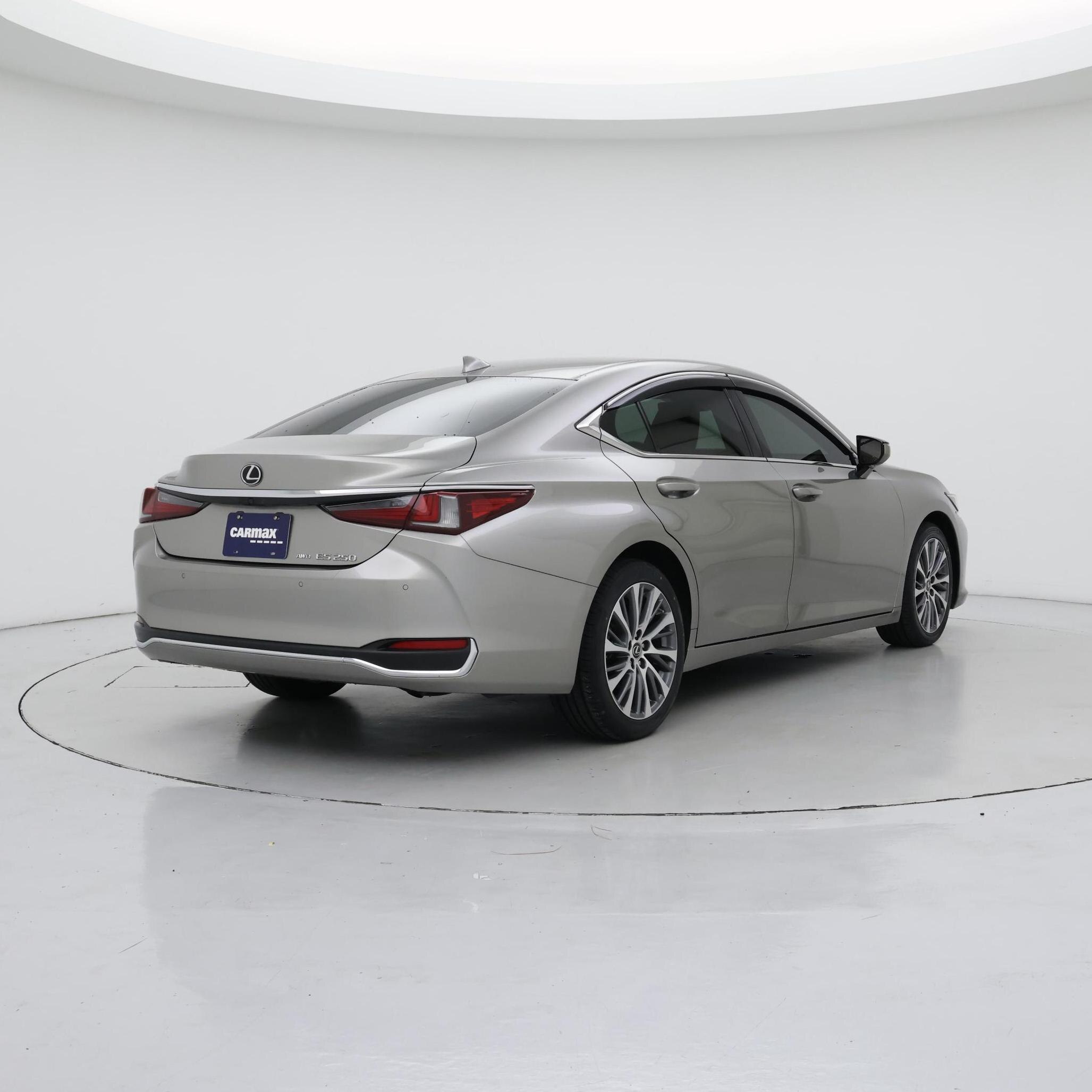 Thumbnail: 2021 Lexus ES - 8