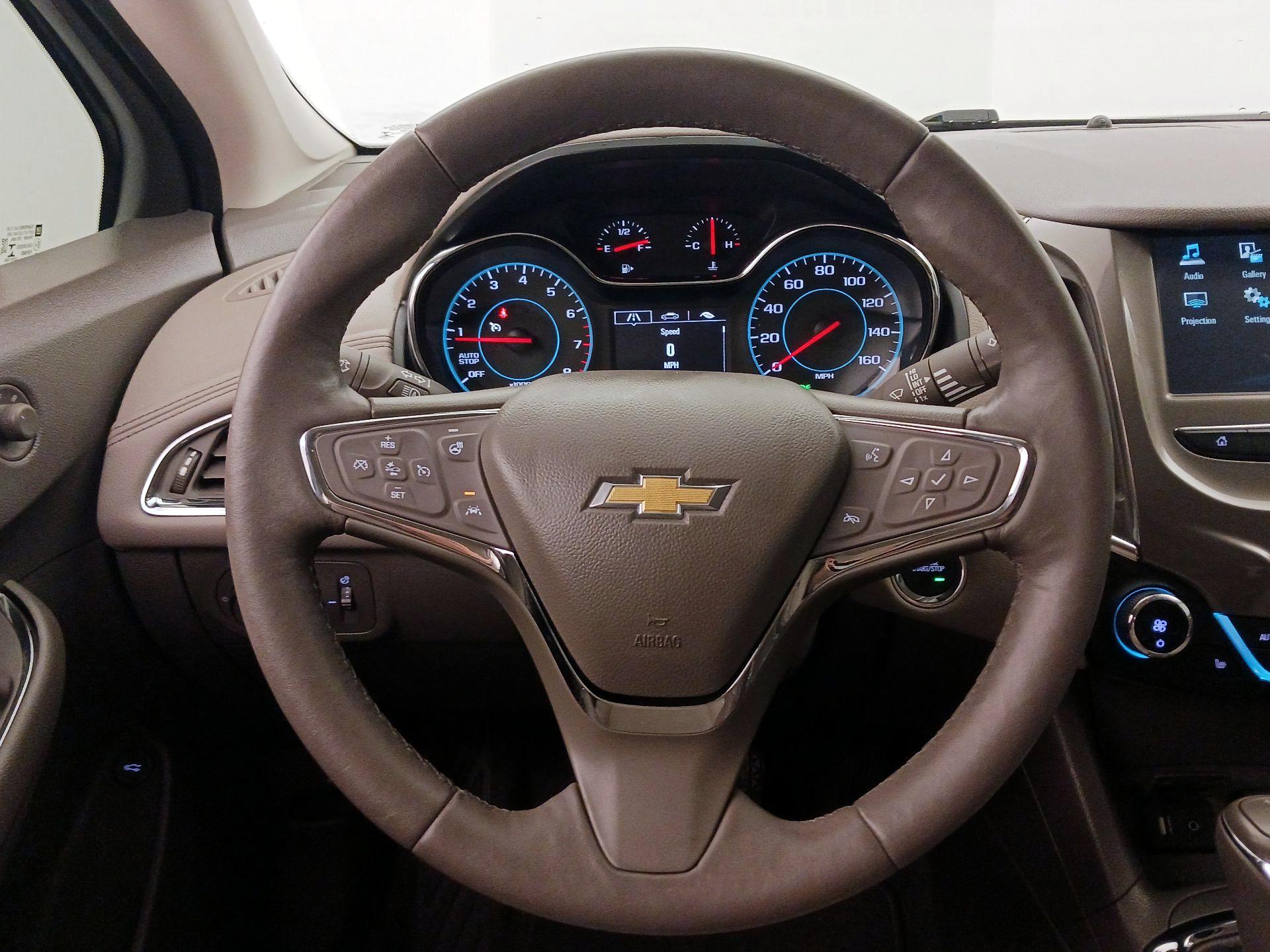 Thumbnail: 2018 Chevrolet Cruze - 10