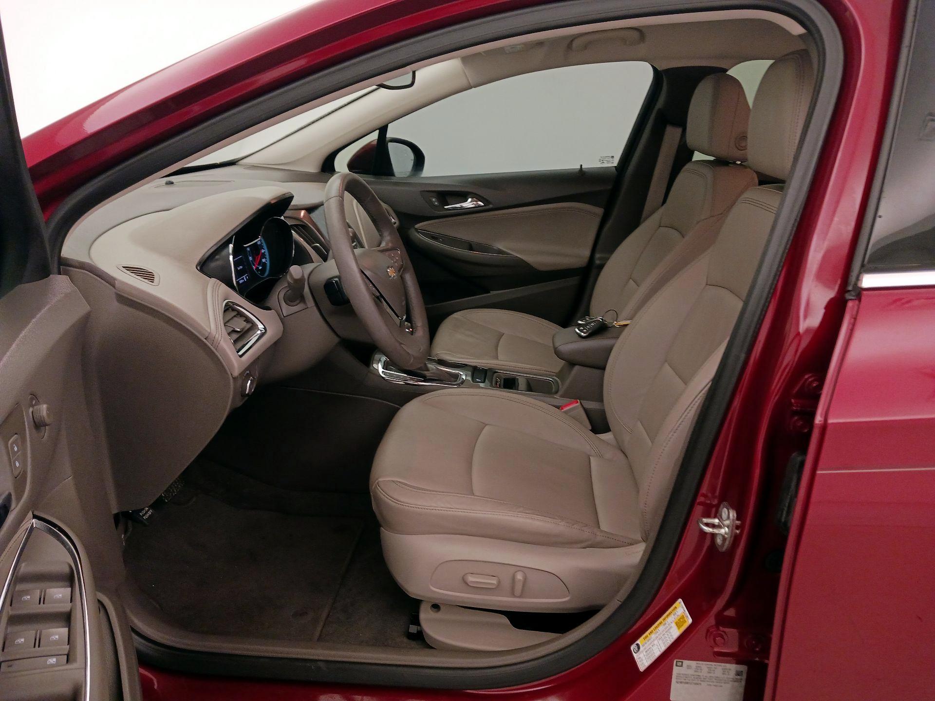 Thumbnail: 2018 Chevrolet Cruze - 11