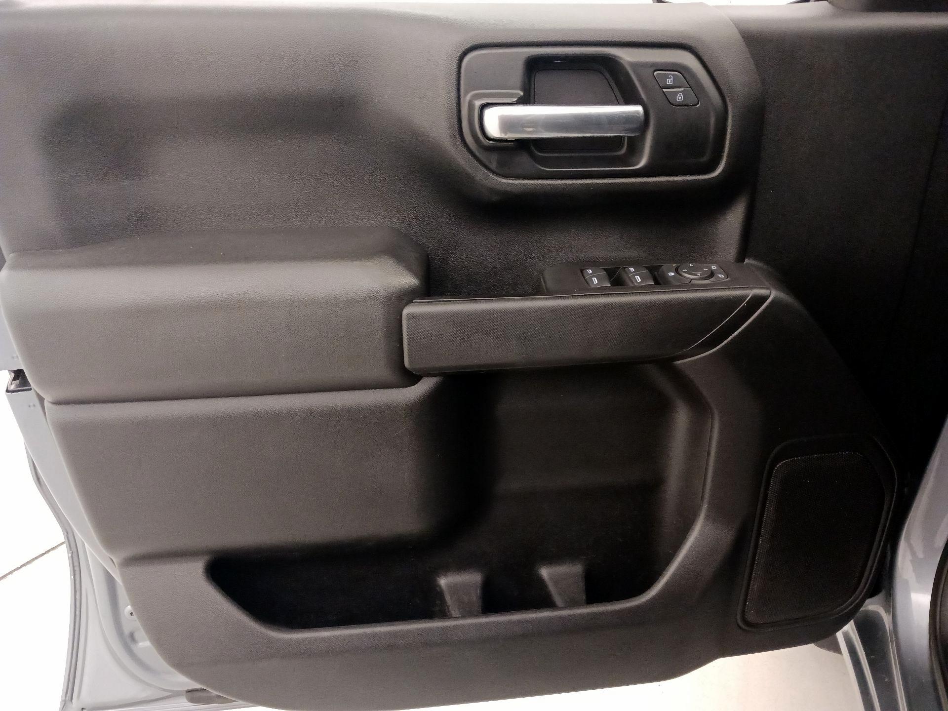 Thumbnail: 2020 Chevrolet Silverado 1500 - 12