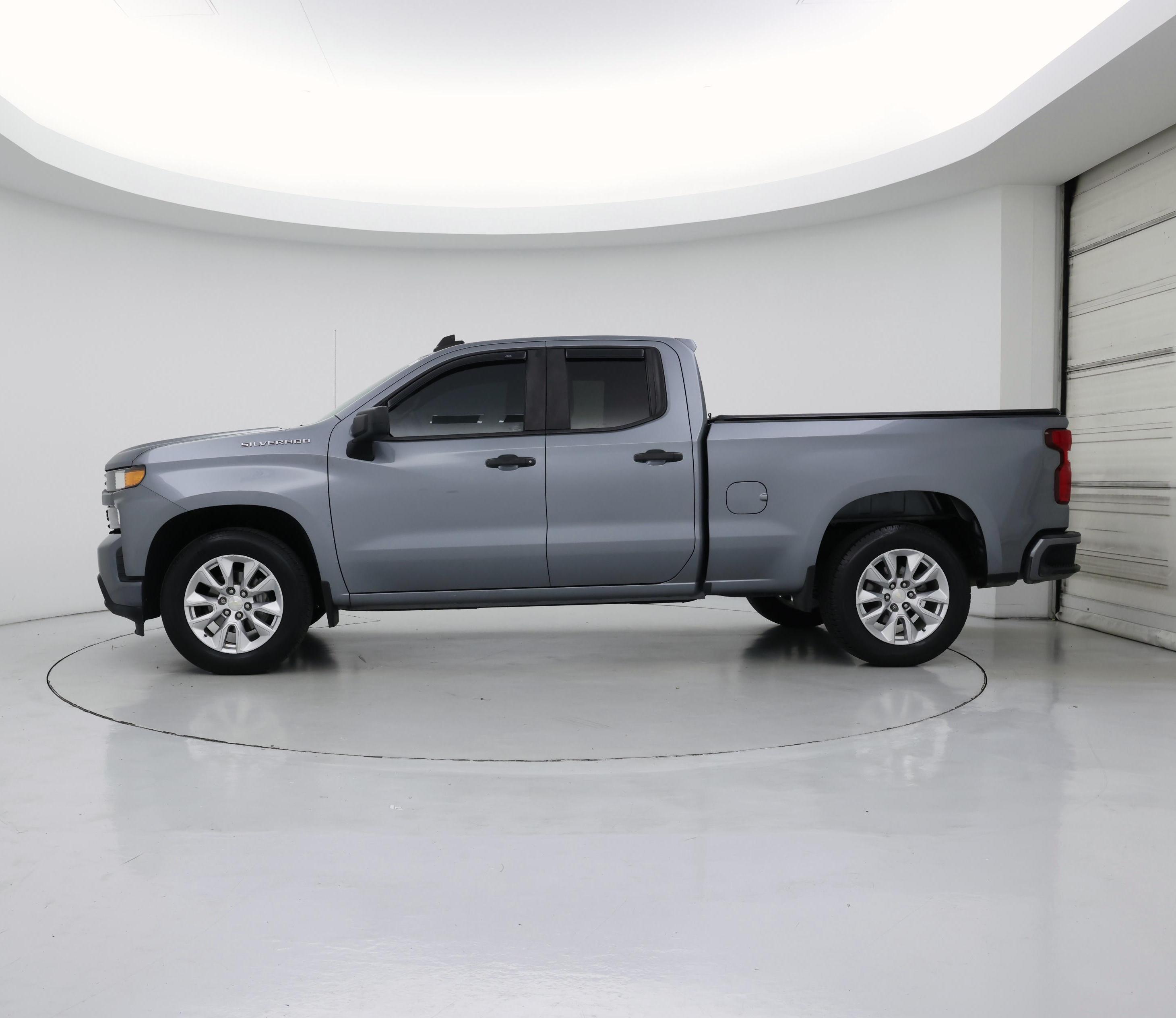 Thumbnail: 2020 Chevrolet Silverado 1500 - 3