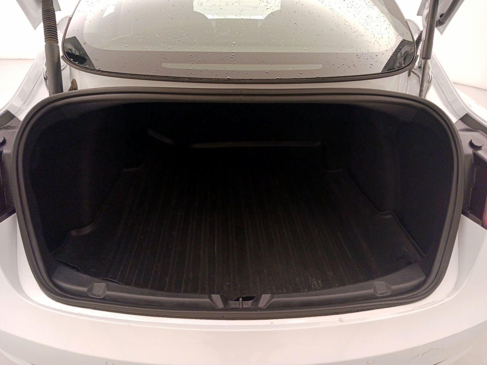 Thumbnail: 2022 Tesla Model 3 - 19