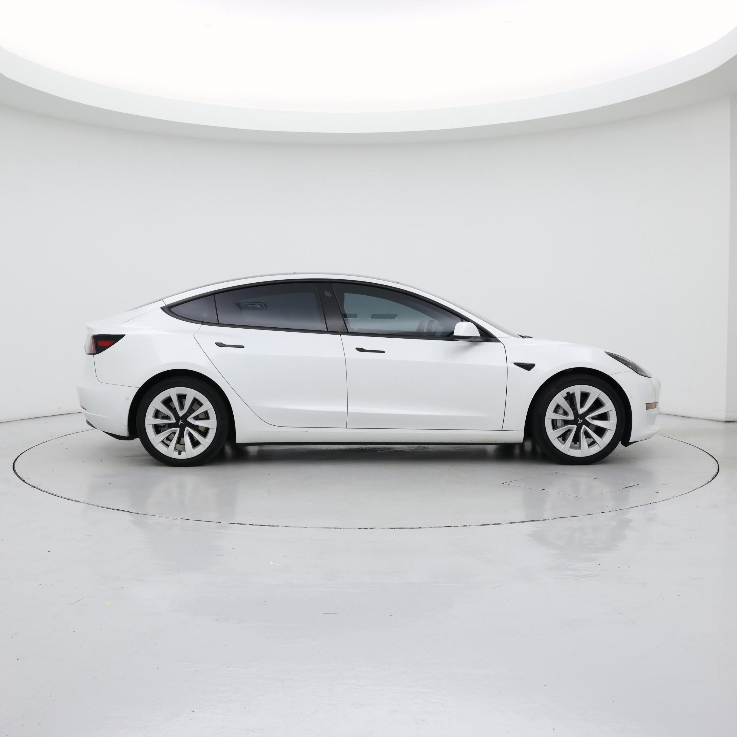 Thumbnail: 2022 Tesla Model 3 - 7