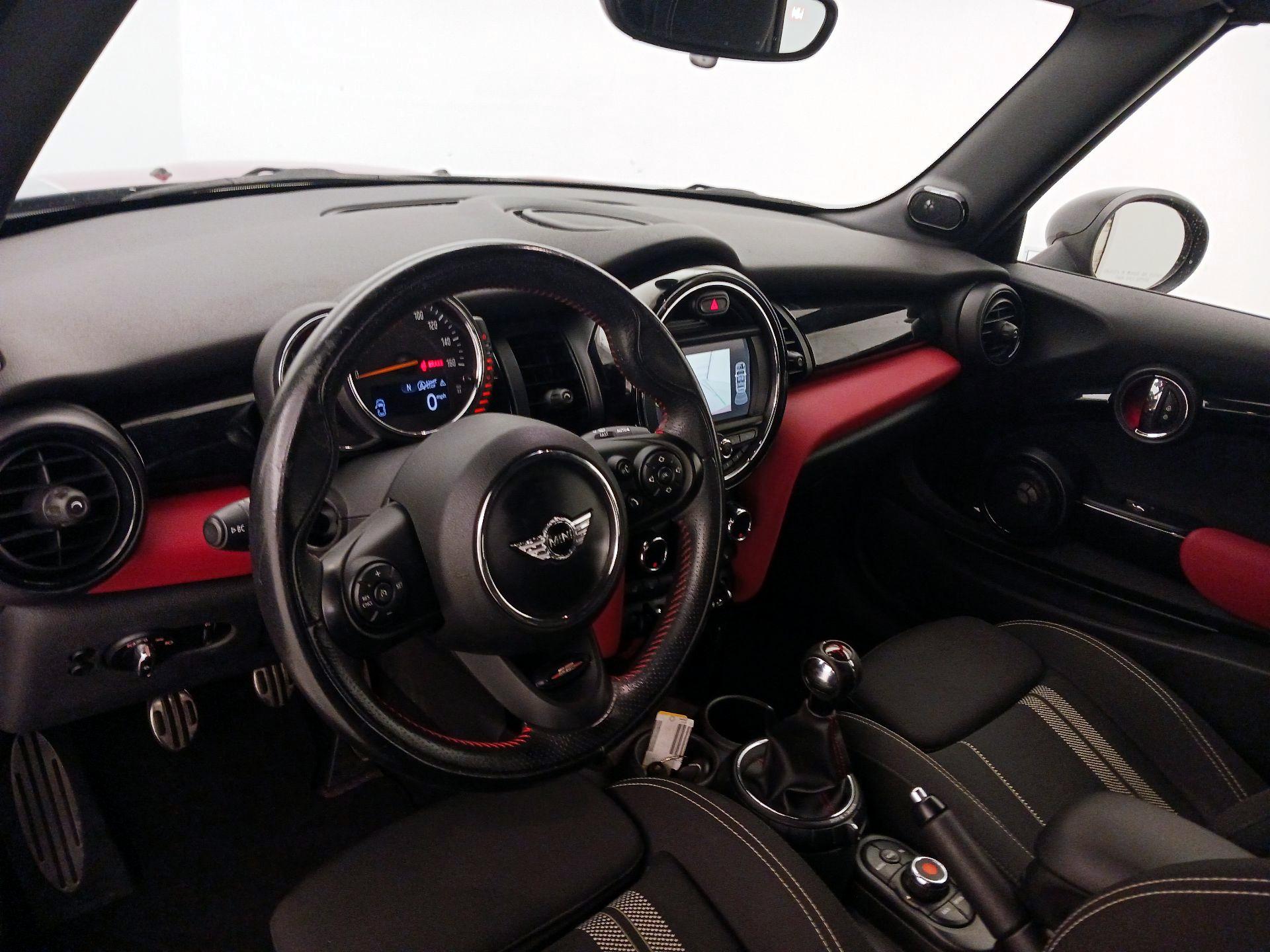 Thumbnail: 2016 MINI Cooper - 9