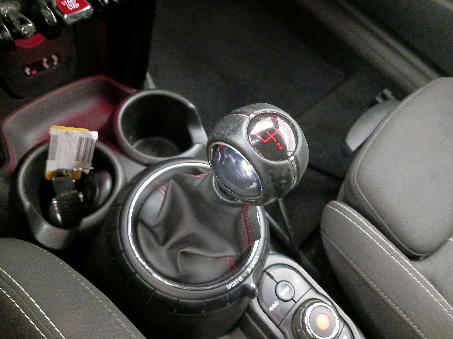 Thumbnail: 2016 MINI Cooper - 17
