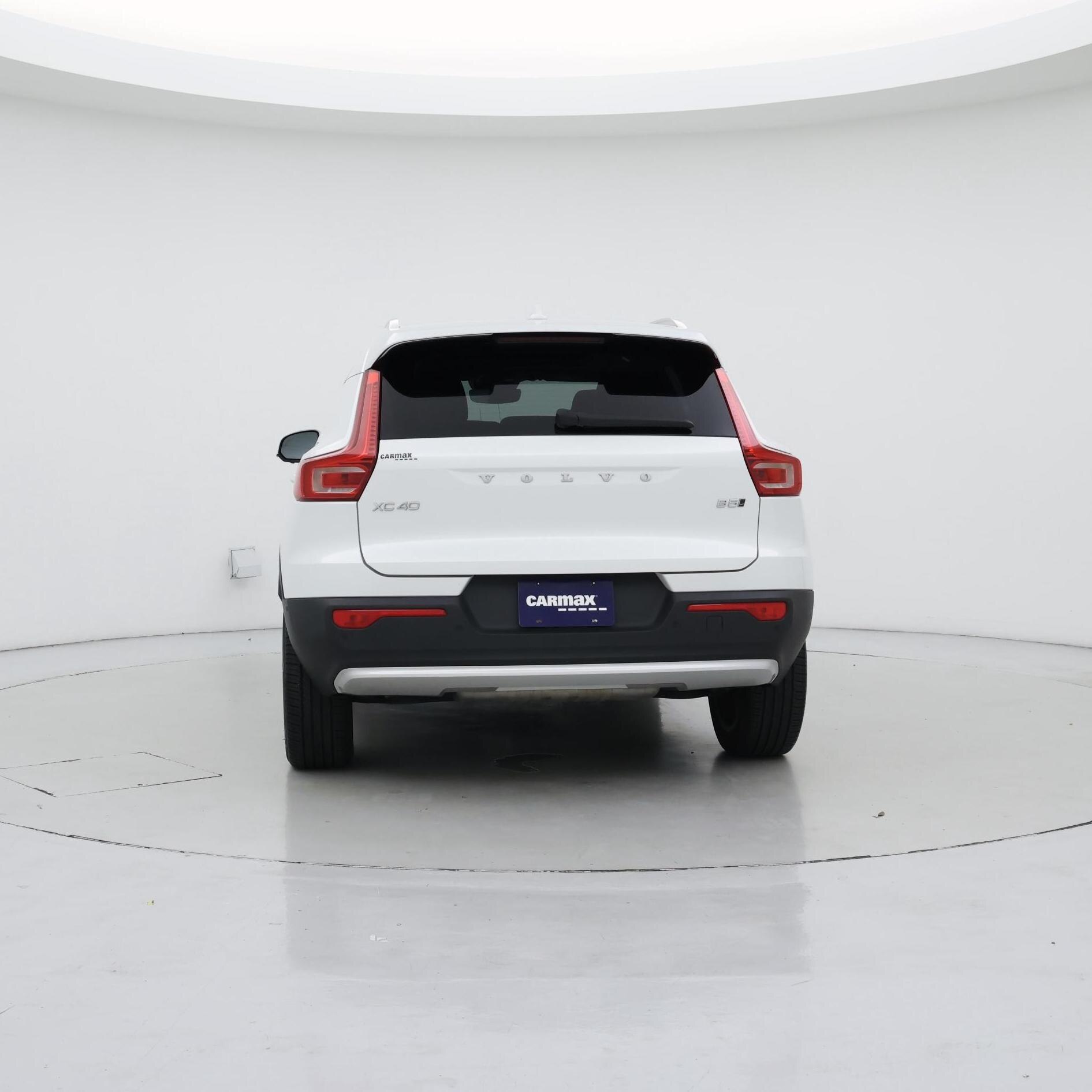Thumbnail: 2023 Volvo XC40 - 6