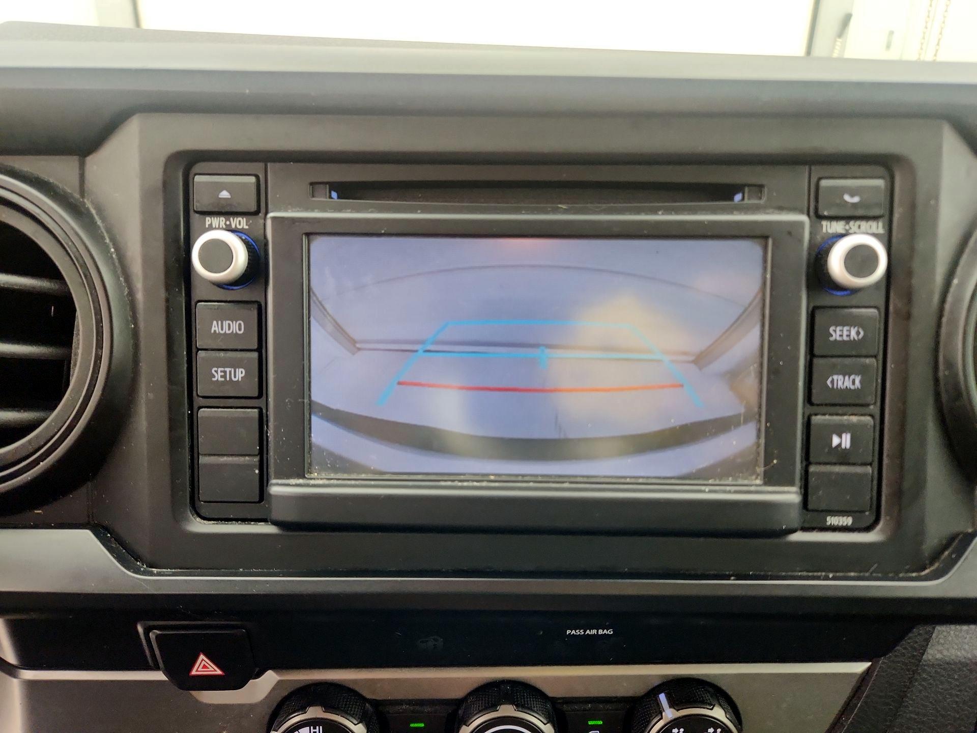 Thumbnail: 2019 Toyota Tacoma - 14