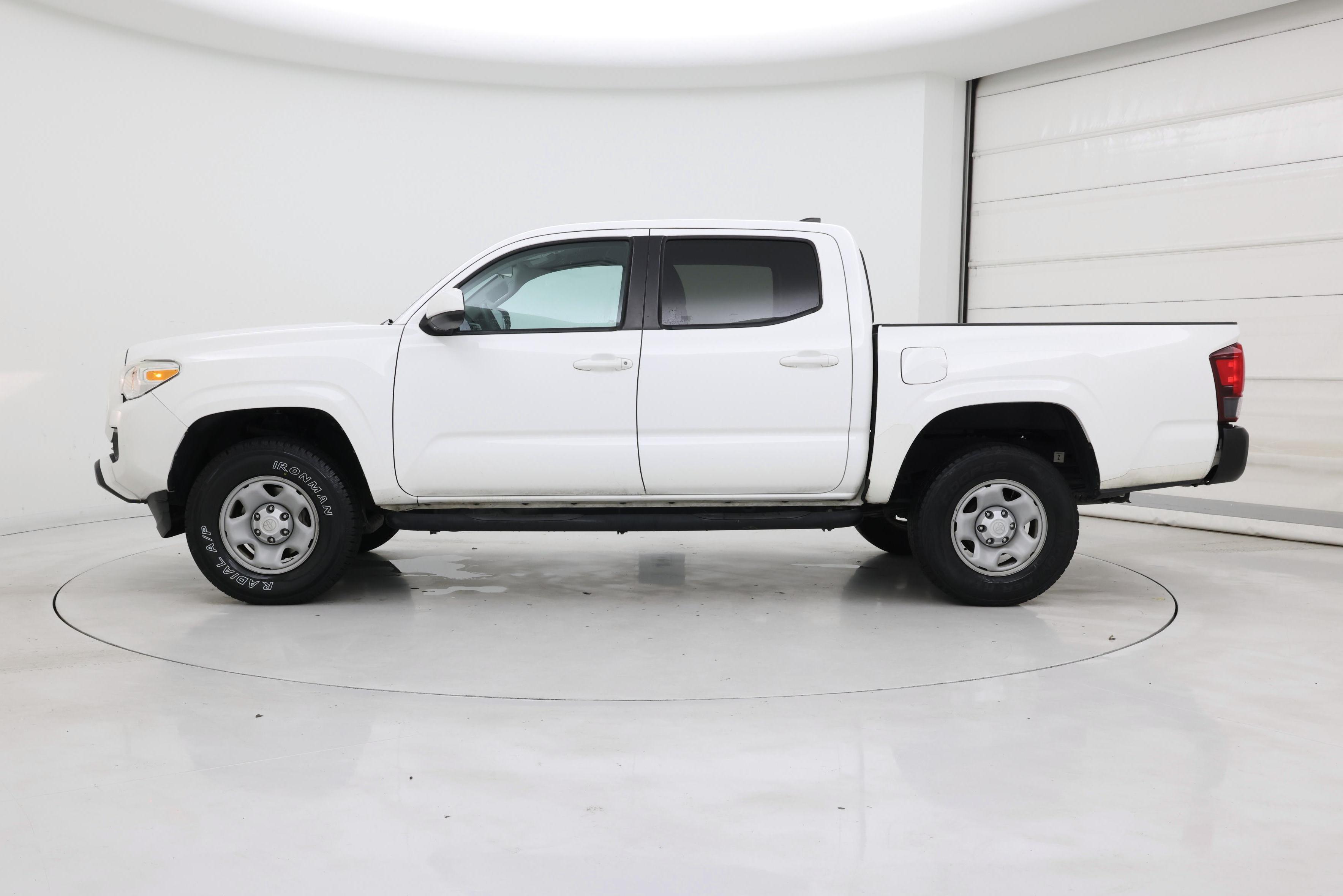 Thumbnail: 2019 Toyota Tacoma - 3