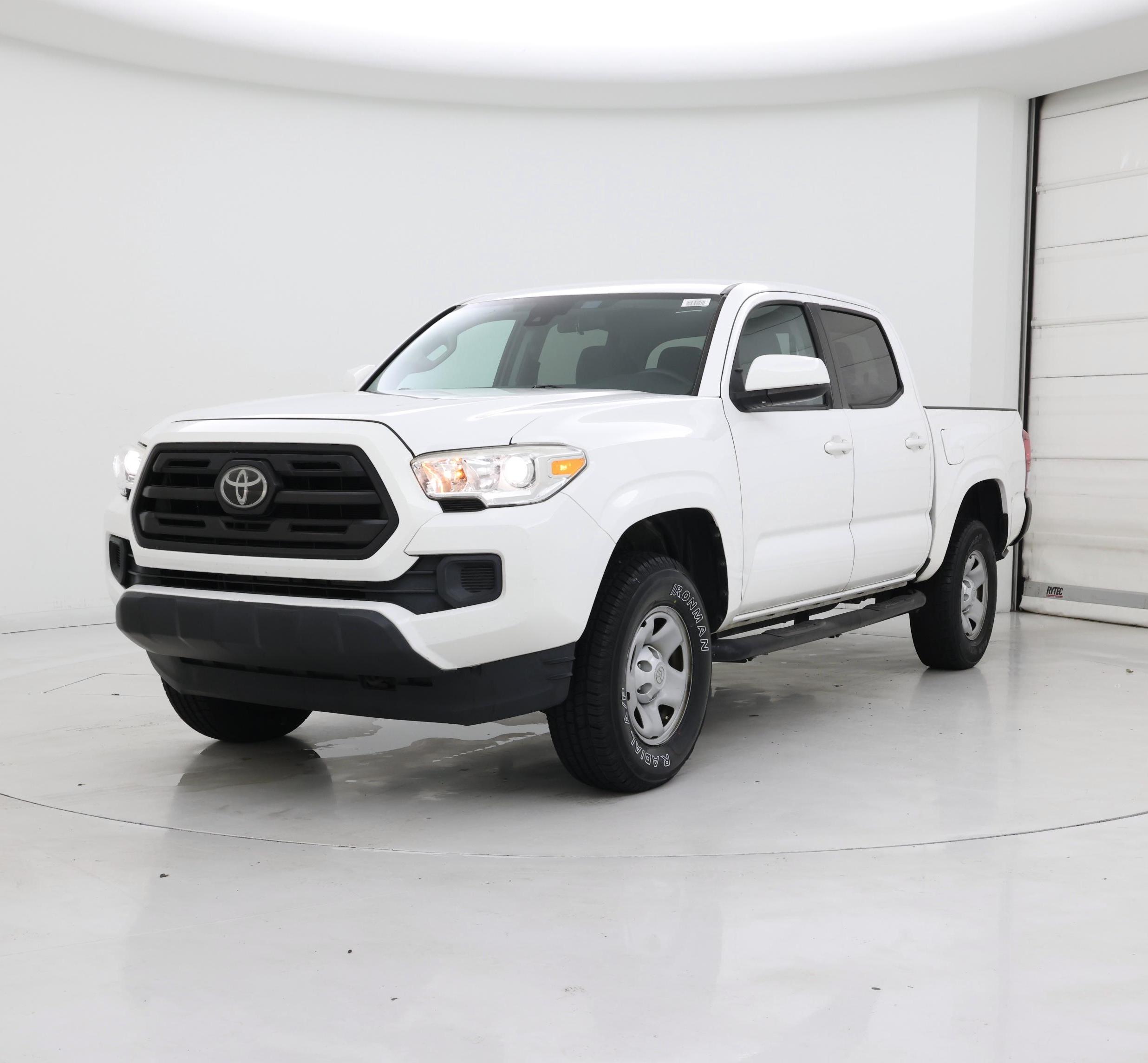 Thumbnail: 2019 Toyota Tacoma - 4