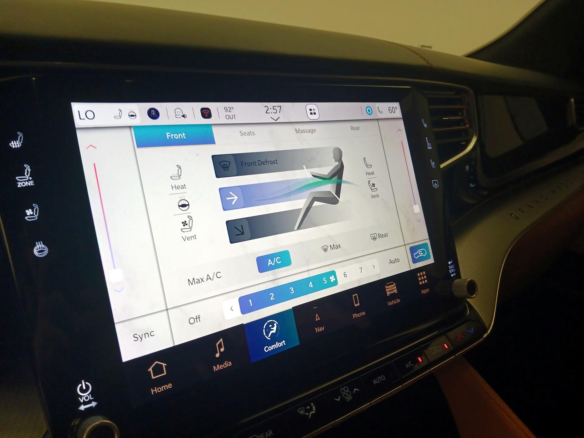 Thumbnail: 2023 Jeep Grand Wagoneer - 17