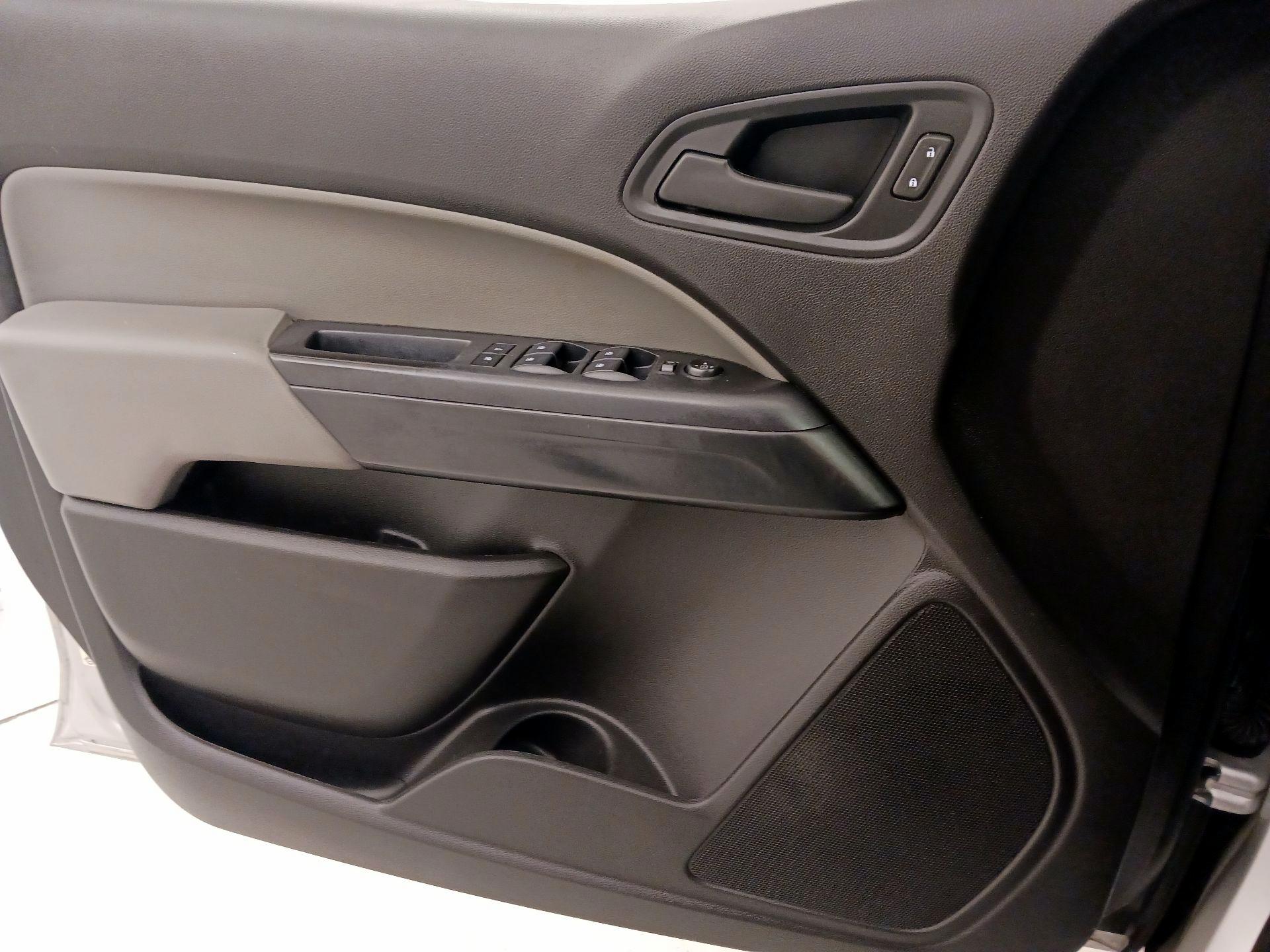 Thumbnail: 2017 Chevrolet Colorado - 12