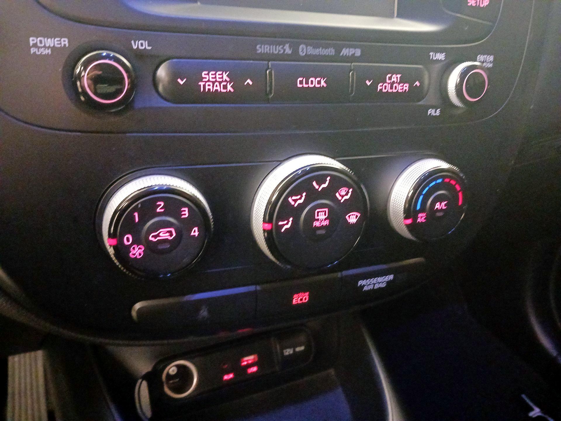 Thumbnail: 2016 Kia Soul - 16